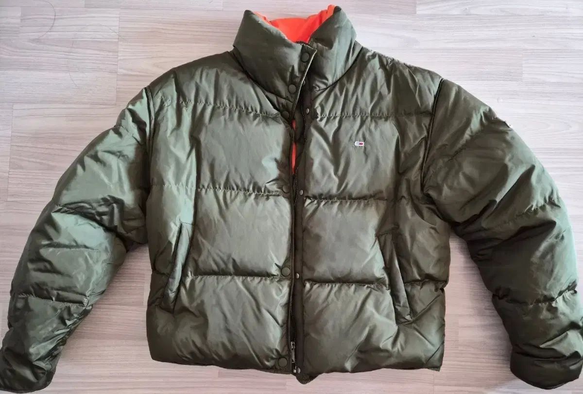 トミーヒルフィガー ダウン Mサイズ