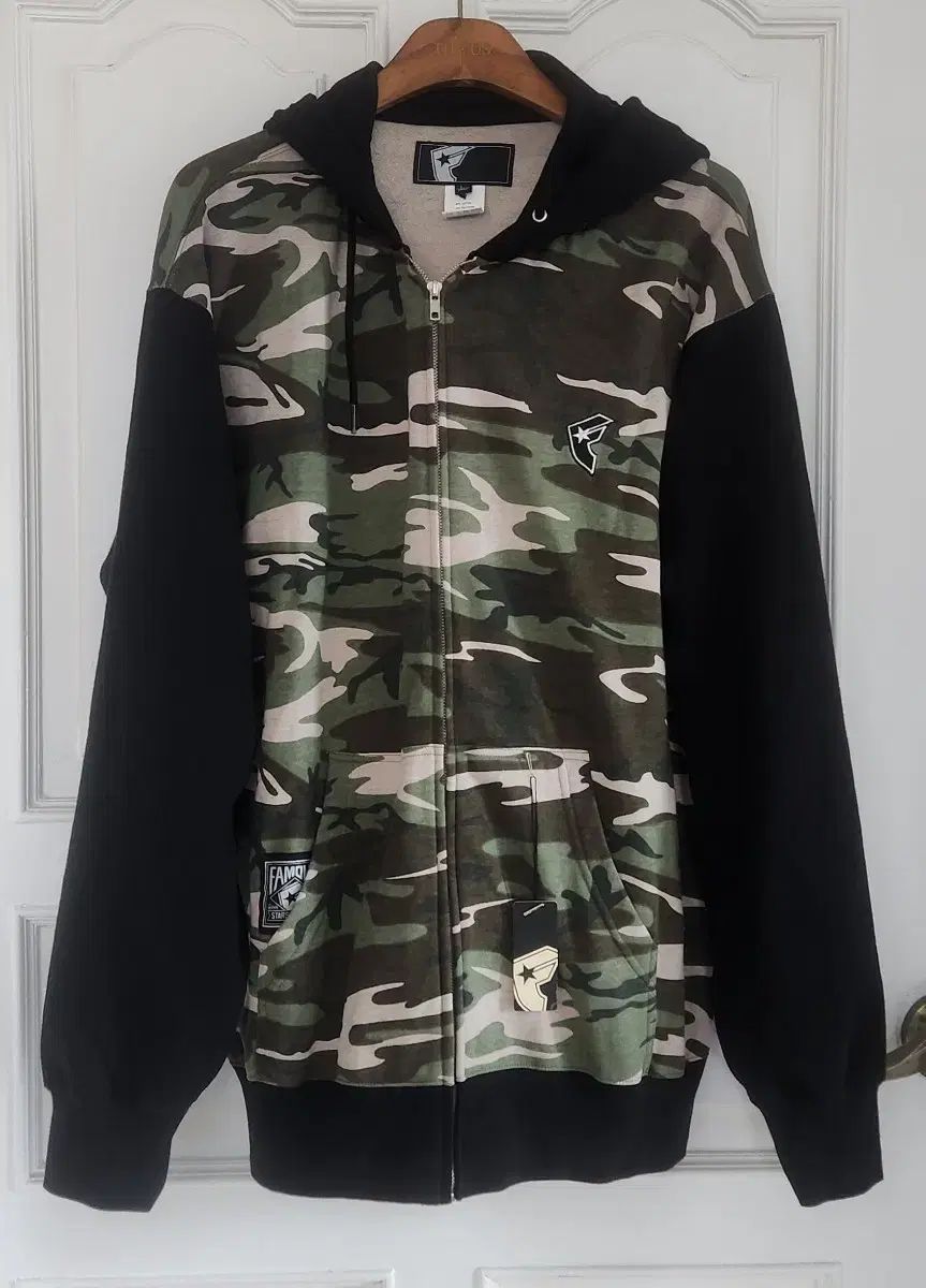 新古品 Nike ショップ x off white Lサイズ チェック柄ナイロン