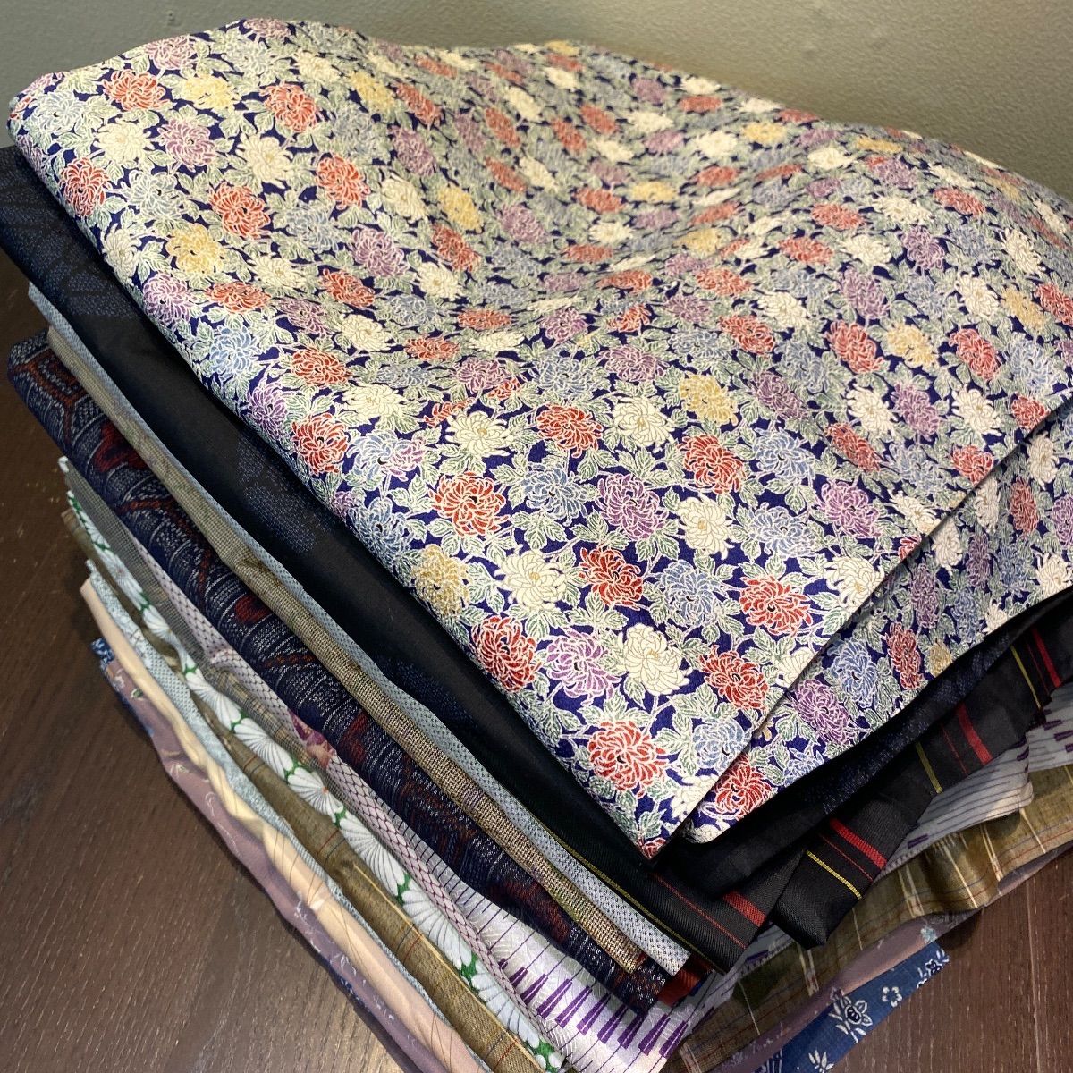 【着物まとめ売り】 正絹大島紬15枚　　リメイク素材　　ハンドメイド向け まとめ売り】正絹着物15枚 リメイク素材 ハンドメイド向け - メルカリ