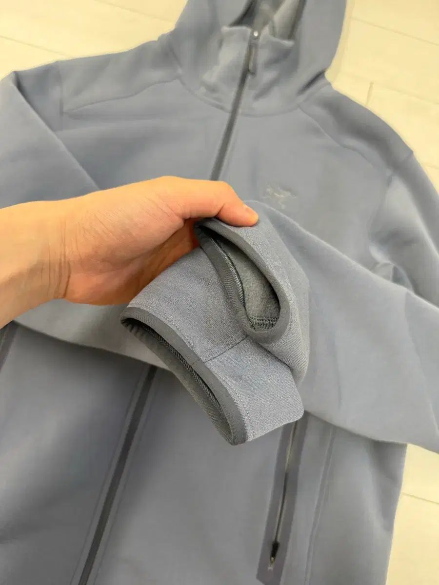 ARC TERYX カイアークナイト フーディー M サイズ