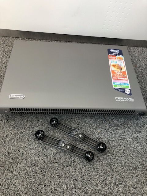 美品】デロンギ コンベクターヒーター グレー 暖房器具 1200W 電気