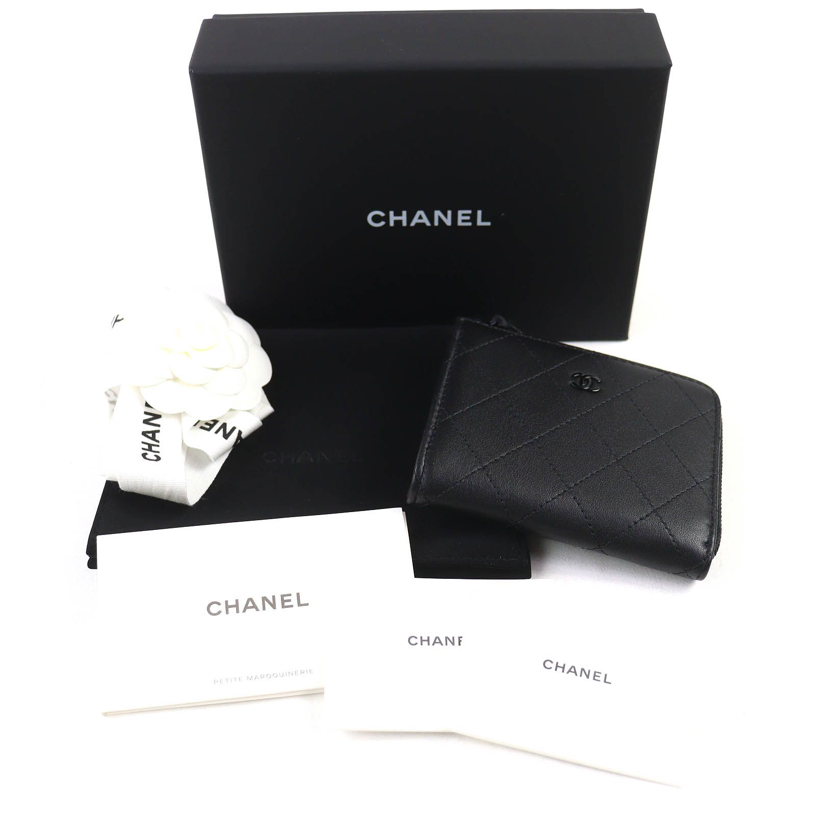 CHANEL シャネル AP 3997 ココマーク マトラッセ カーフスキン コンパクトウォレット コインケース カードケース ブラック ブラック金具 箱 保存袋付き イタリア製 レディース