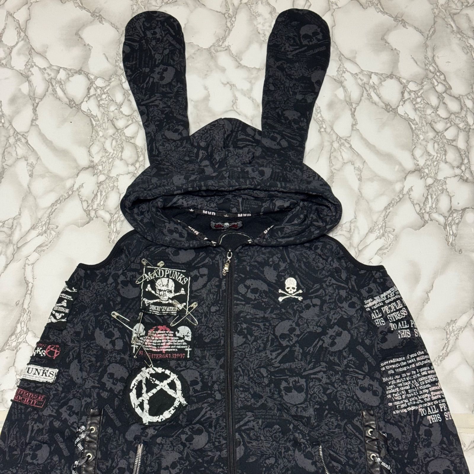希少【MAD PUNKS マッドパンクス 【うさ耳】スカル 総柄/パッチワーク 希少【MAD PUNKS マッドパンクス 【うさ耳】スカル 総柄/パッチワーク