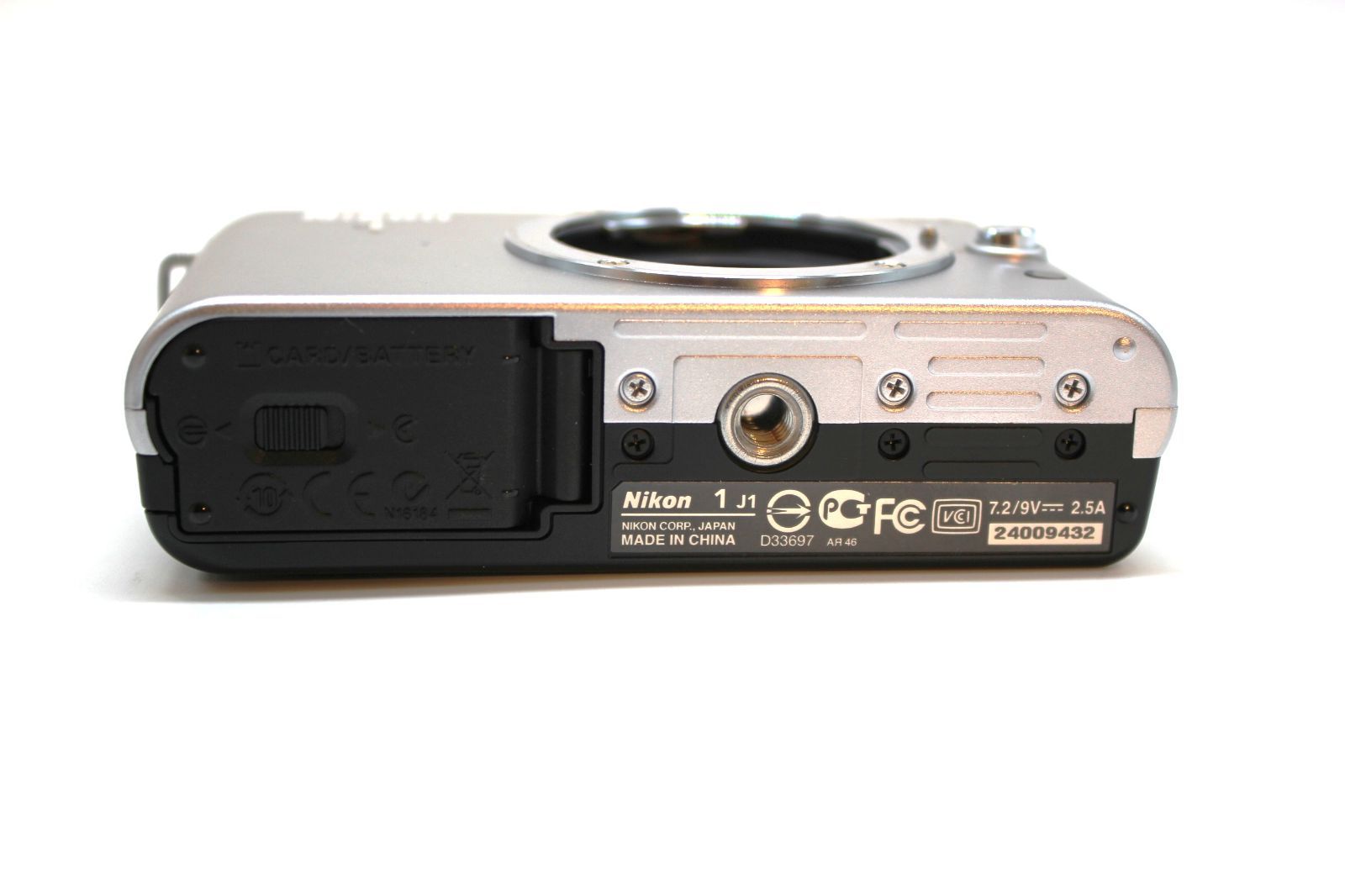 Nikon 1 J1 ボディ シルバー □極上品□ Nikon Nikon 1 J1 ボディ シルバー ＊26813 - メルカリ