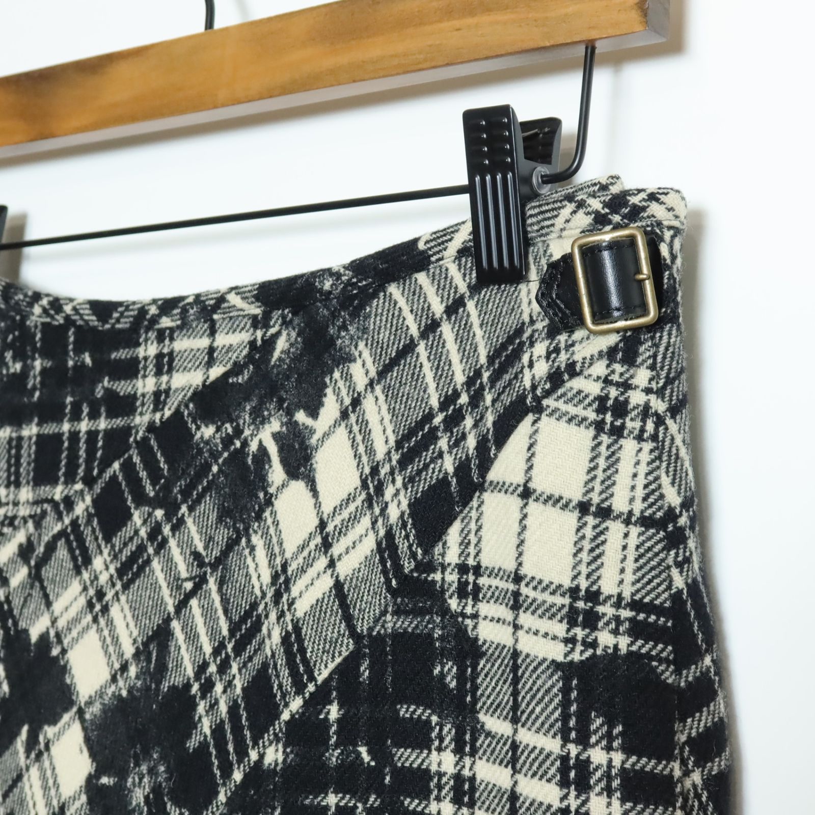 美品】インゲボルグ☆ラップ風スカート サイズS 黒×白系 チェック&花柄