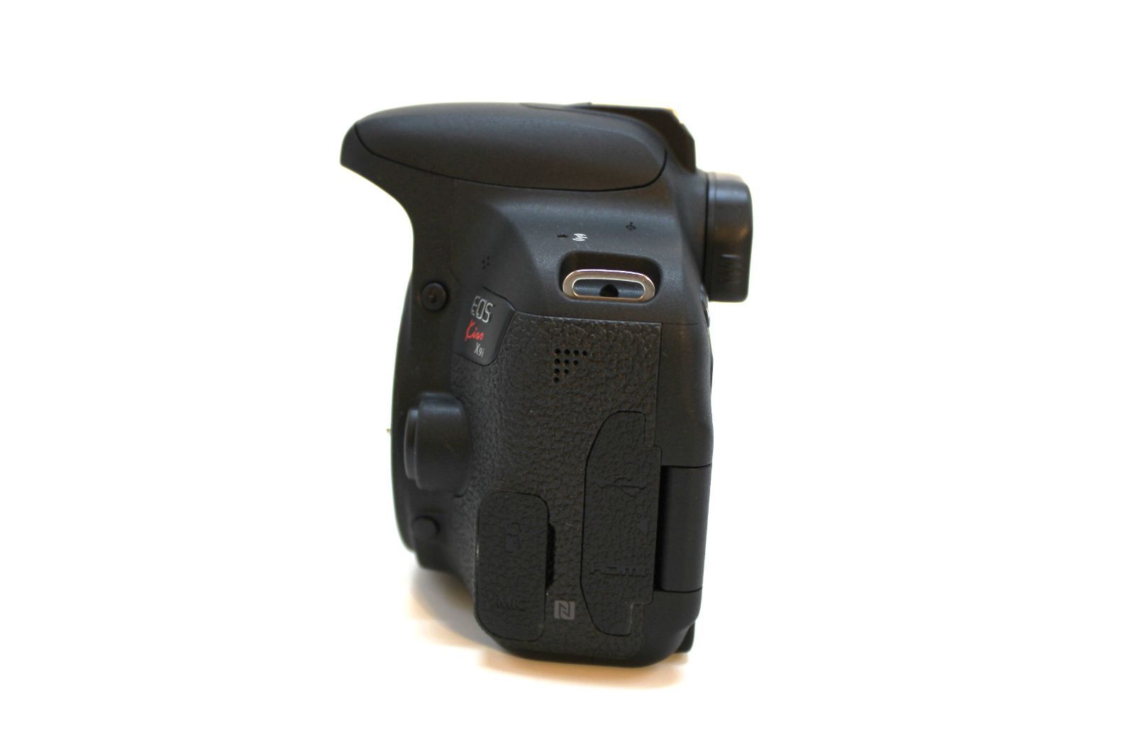  ショット数わずか245回 ほぼ CANON EOS Kiss X 9 i ボディ ＊26805 デジタル一眼レフ デジタルカメラ