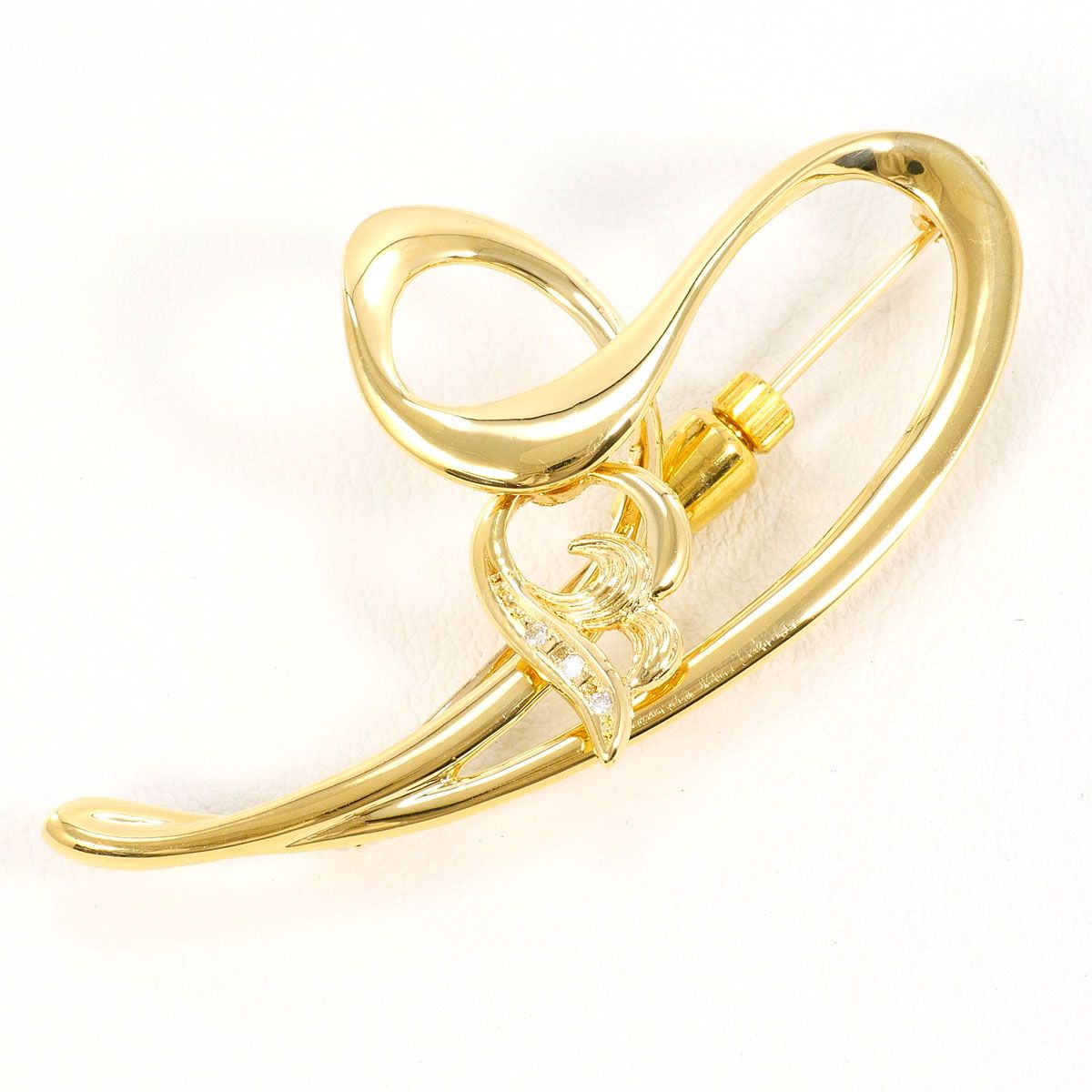 K 18 YG ブローチ ダイヤモンド 0 02 ct 鑑別書 総重量約6 6 g