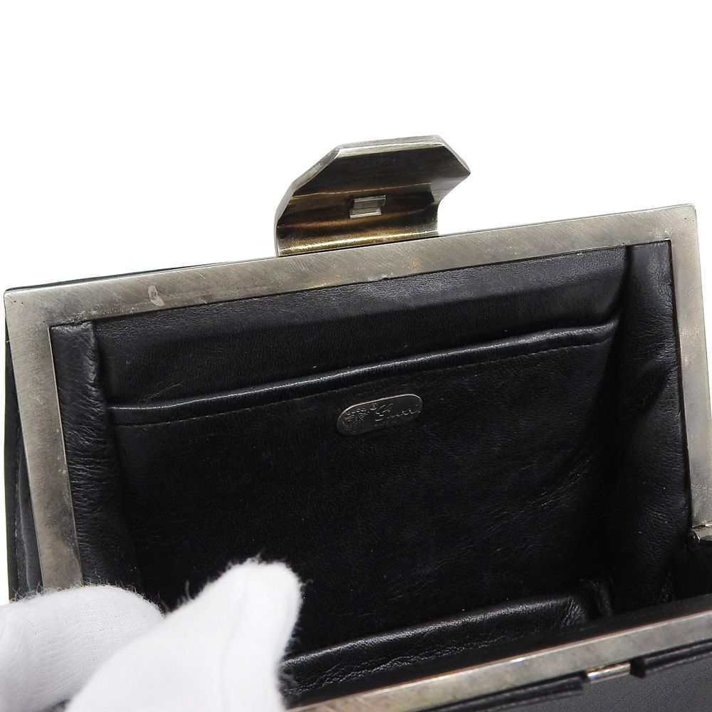 クラッチバッグ