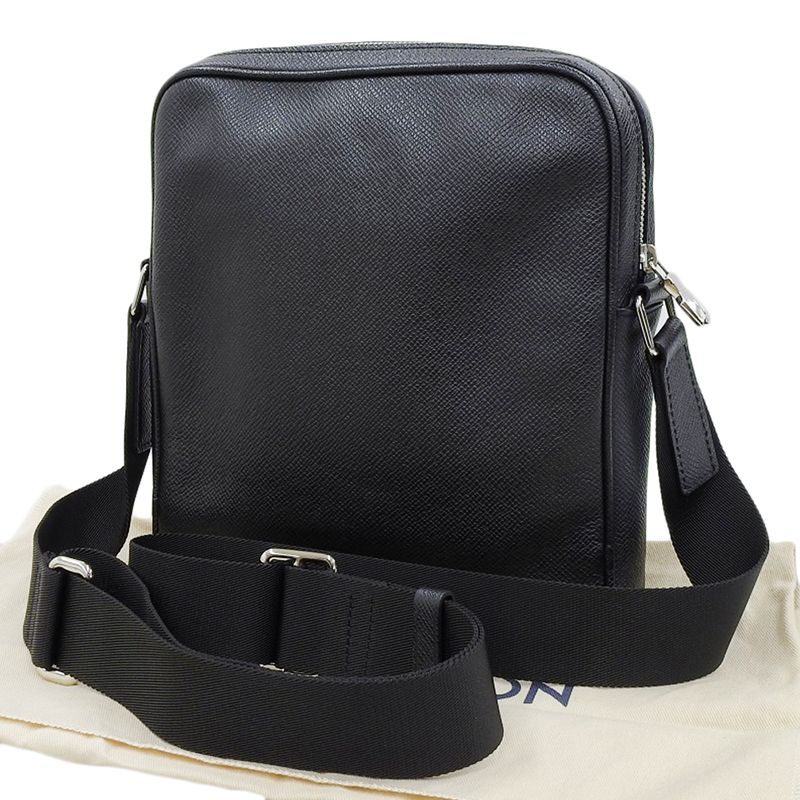 ルイ ヴィトン タイガ メッセンジャーPPM ショルダーバッグ