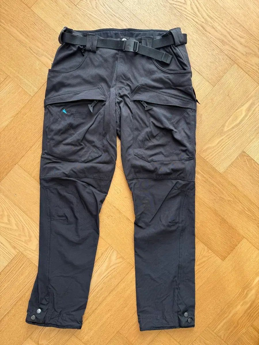 クレッタルムーセン ゲレ2 0 Regular M ブラック Lサイズ