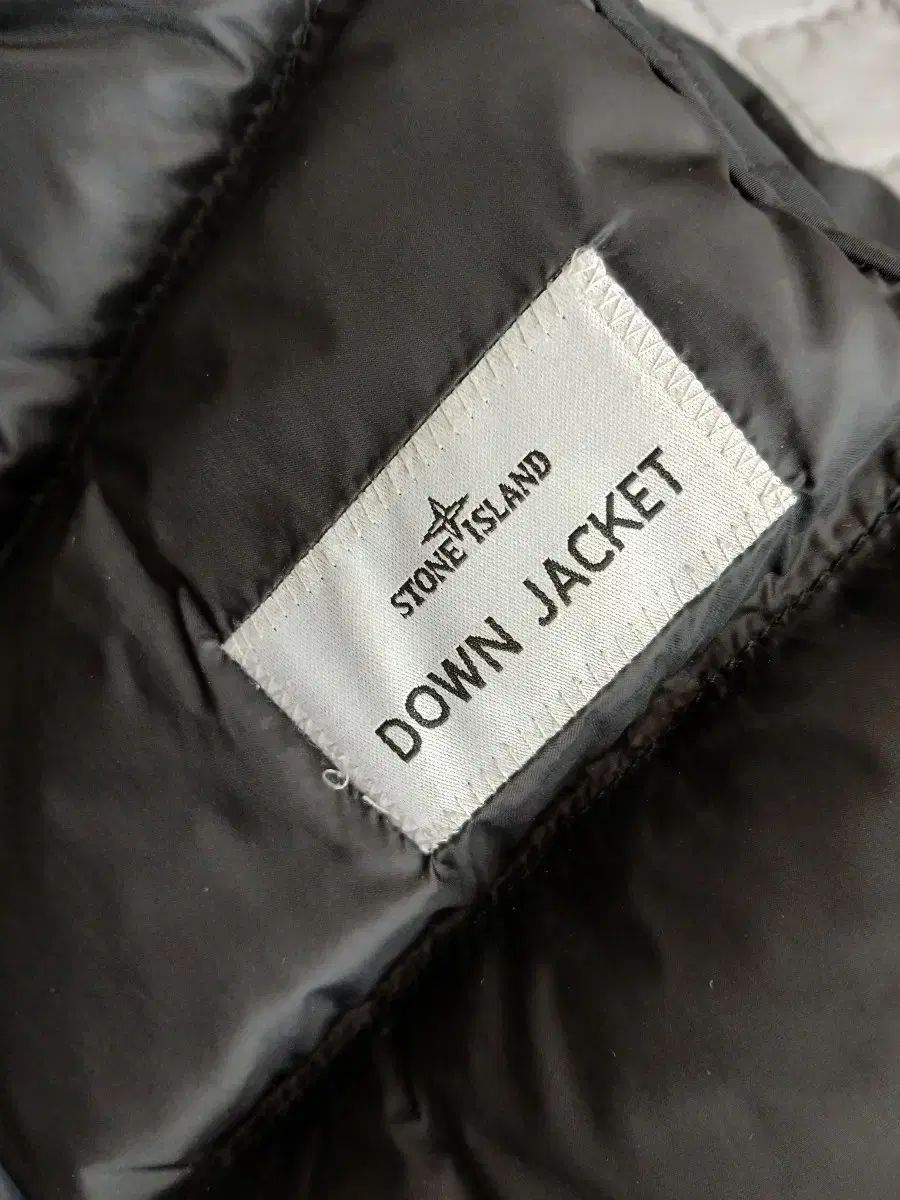 ダウン ジャケット