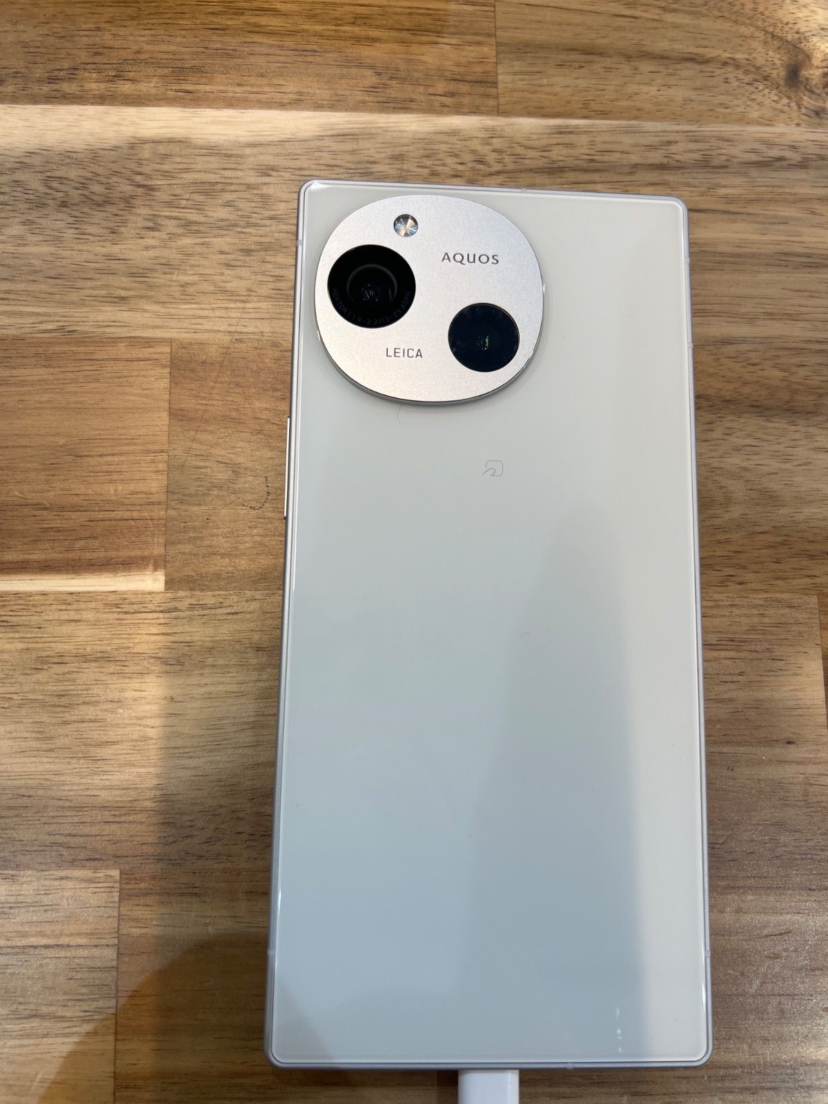 SK100 ドコモSIMフリー AQUOS R9 SH—51E - メルカリ