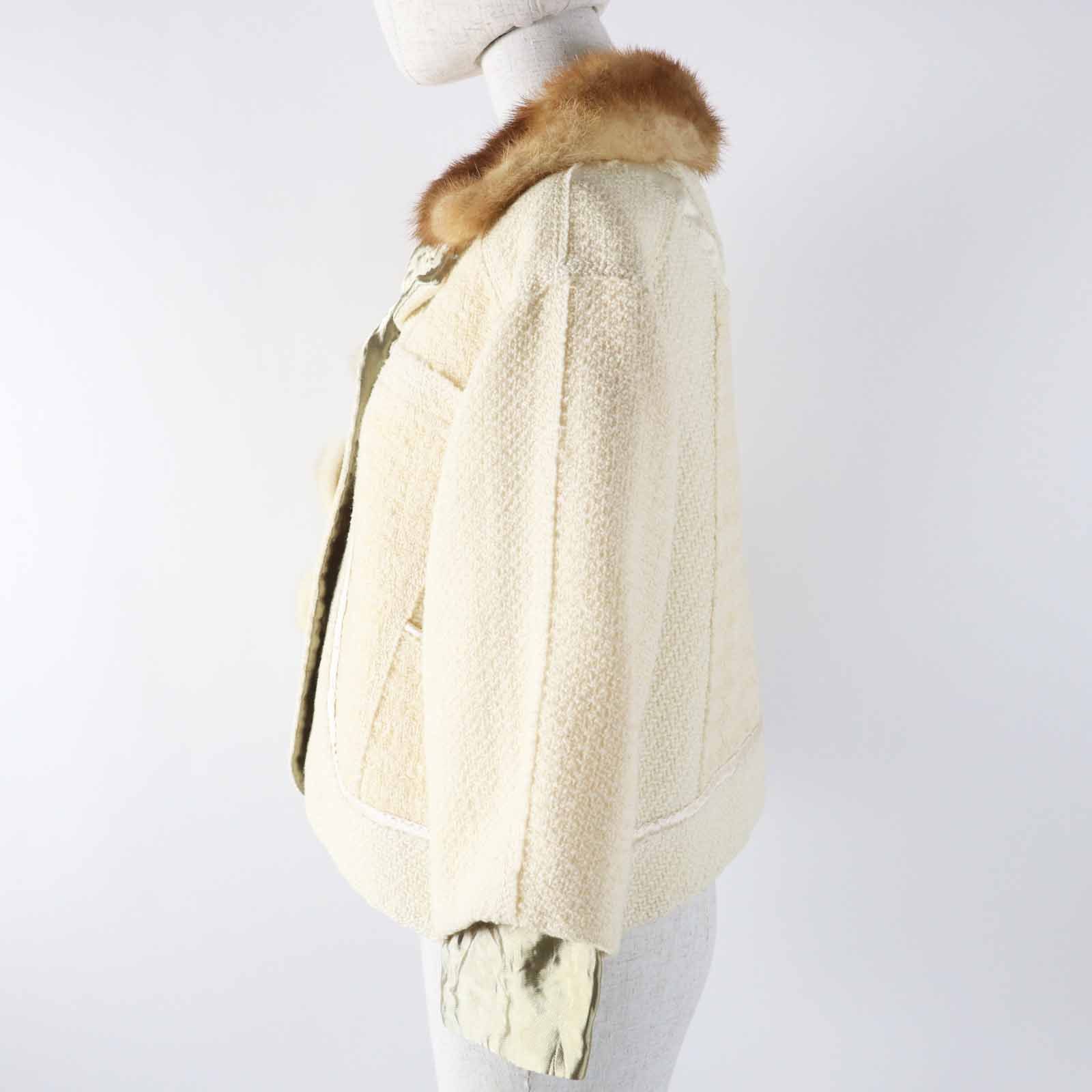 美品◎LOUIS VUITTON ルイヴィトン ウール100％ 裏シルク100％ 襟