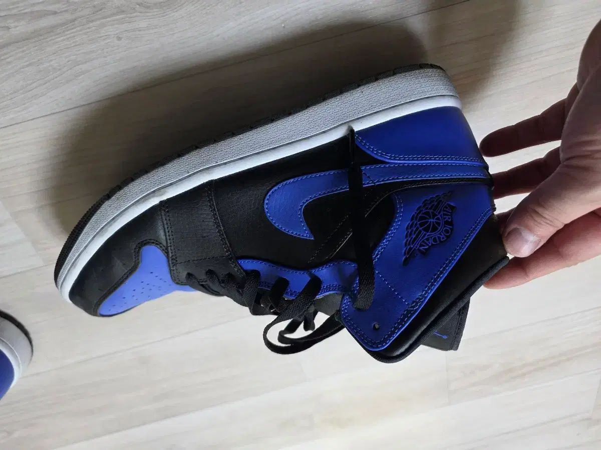 ナイキ エア ジョーダン1 ミッド ロイヤルブルー 290 mm