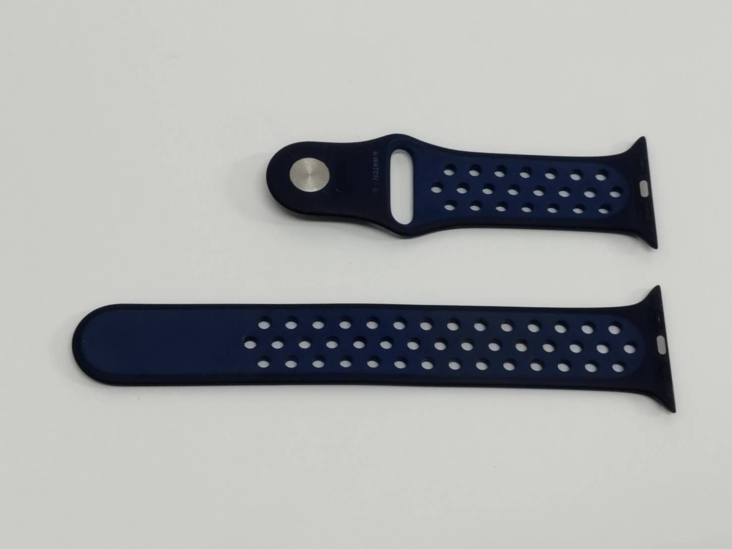 Apple Watch SE 第1世代|GPS|44 mm|A 2352|スペースグレー MKQK 3 J|A