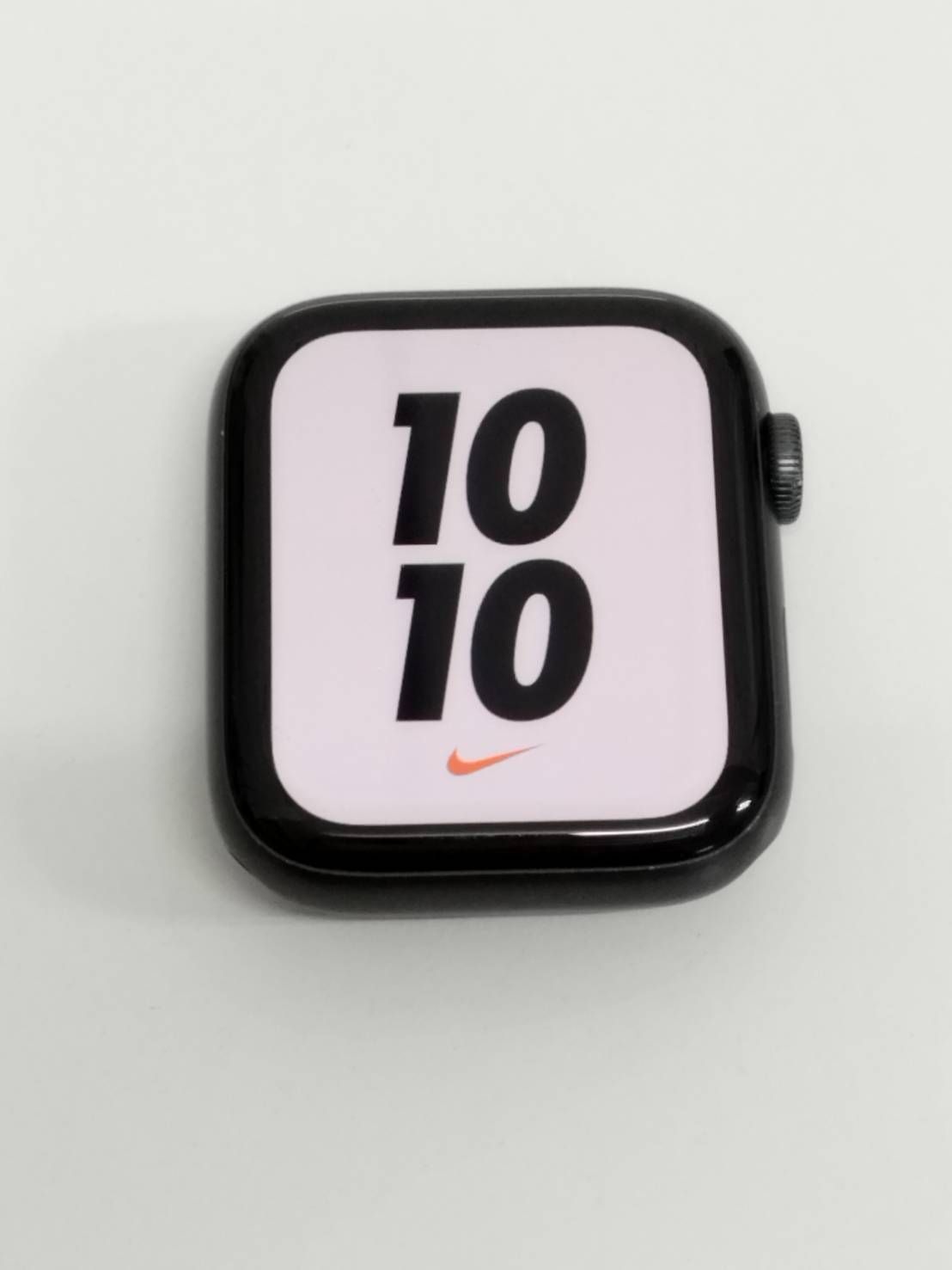 Apple Watch SE 第1世代/GPS/44mm/A2352/スペースグレー〈MKQK3J/A