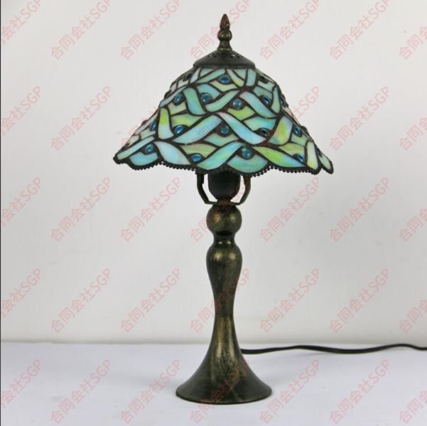 新入荷 ステンドランプ 照明 ステンドグラス アンティーク 花柄 レトロな雰囲気室内装飾 テーブルスタンド