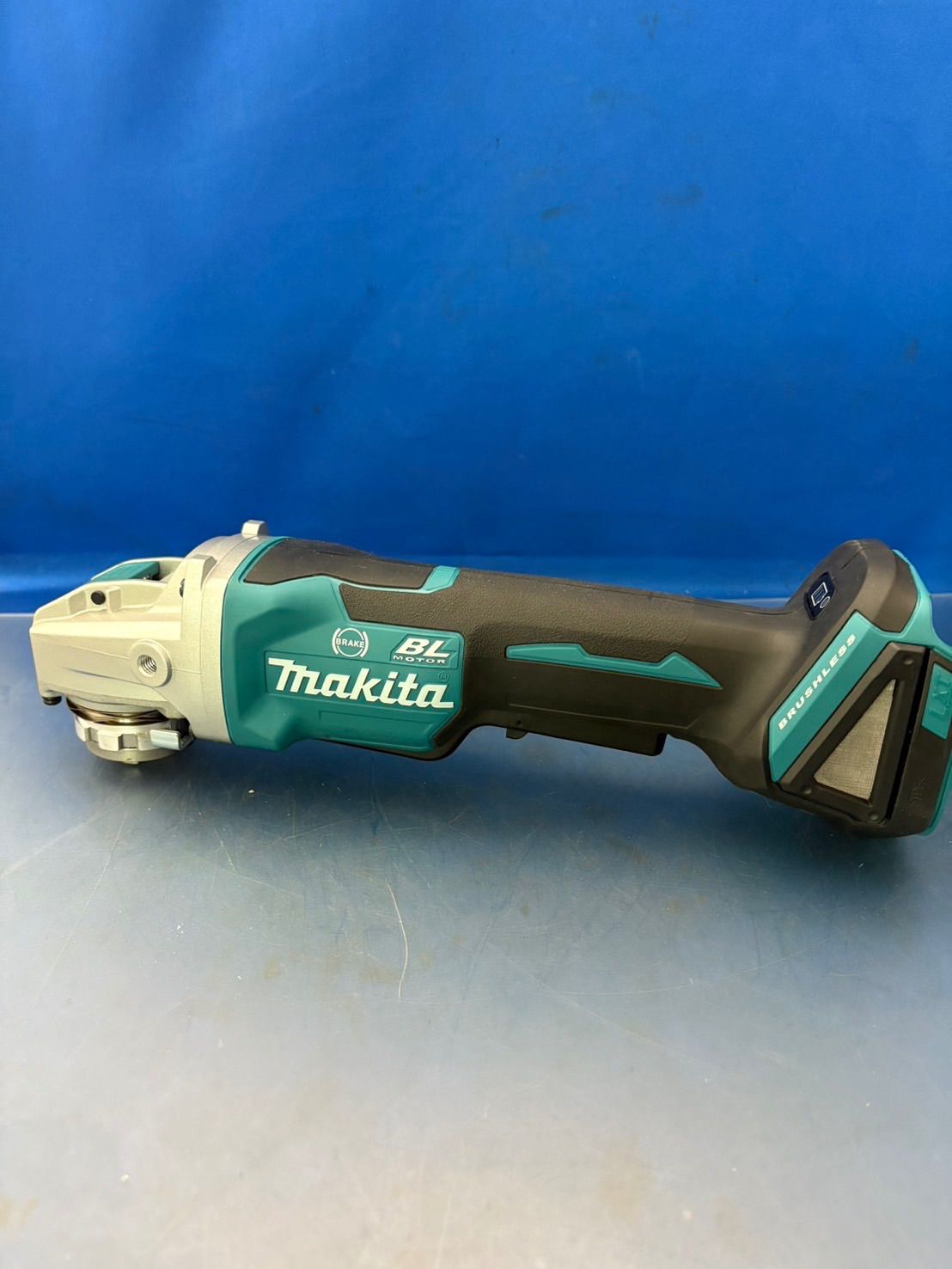 makita マキタ 充電式ディスクグラインダ GA 520 D