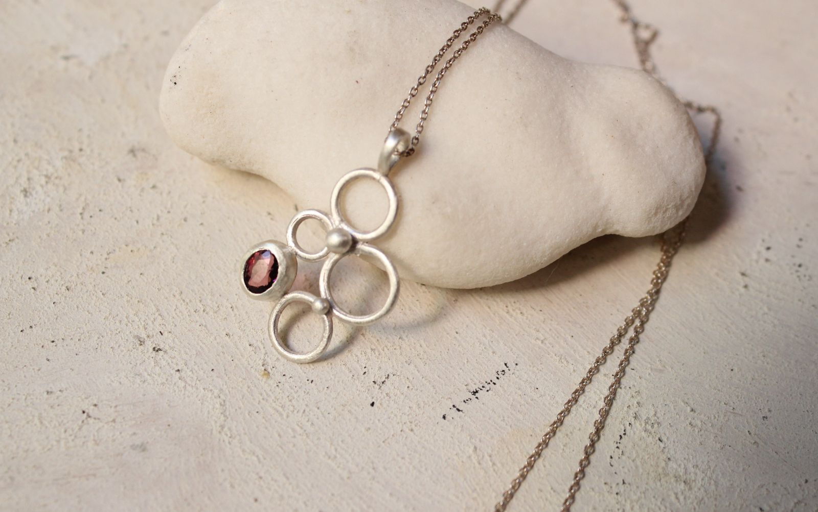 ピンクトルマリンの泡ネックレス SV 925 azur