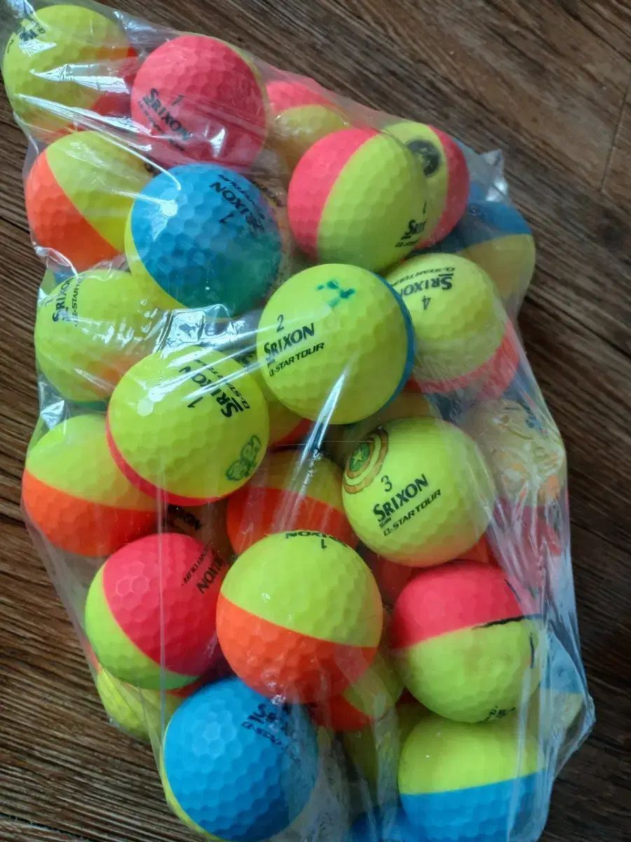 スリクソン 半々ボール Qスター ロストボール 95000円