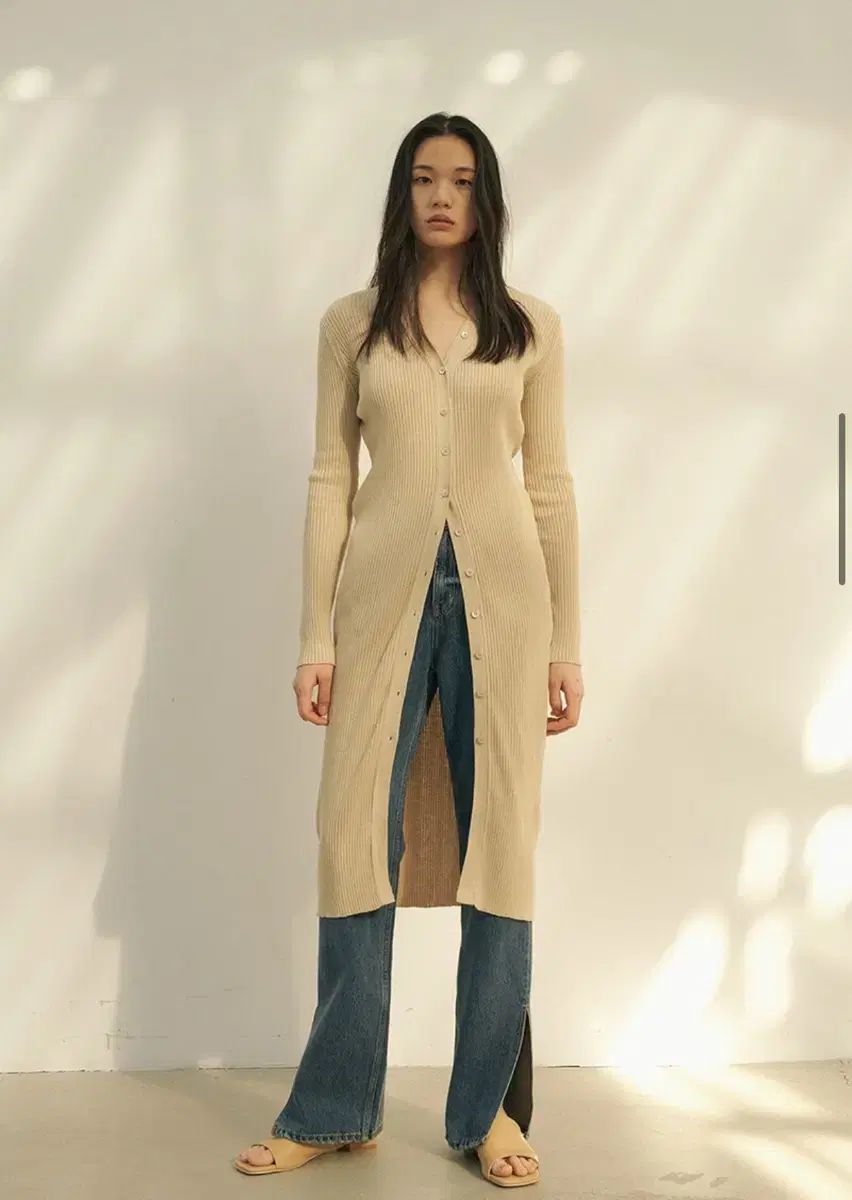 レミ slim fit rib-knit long cardigan ベージュ