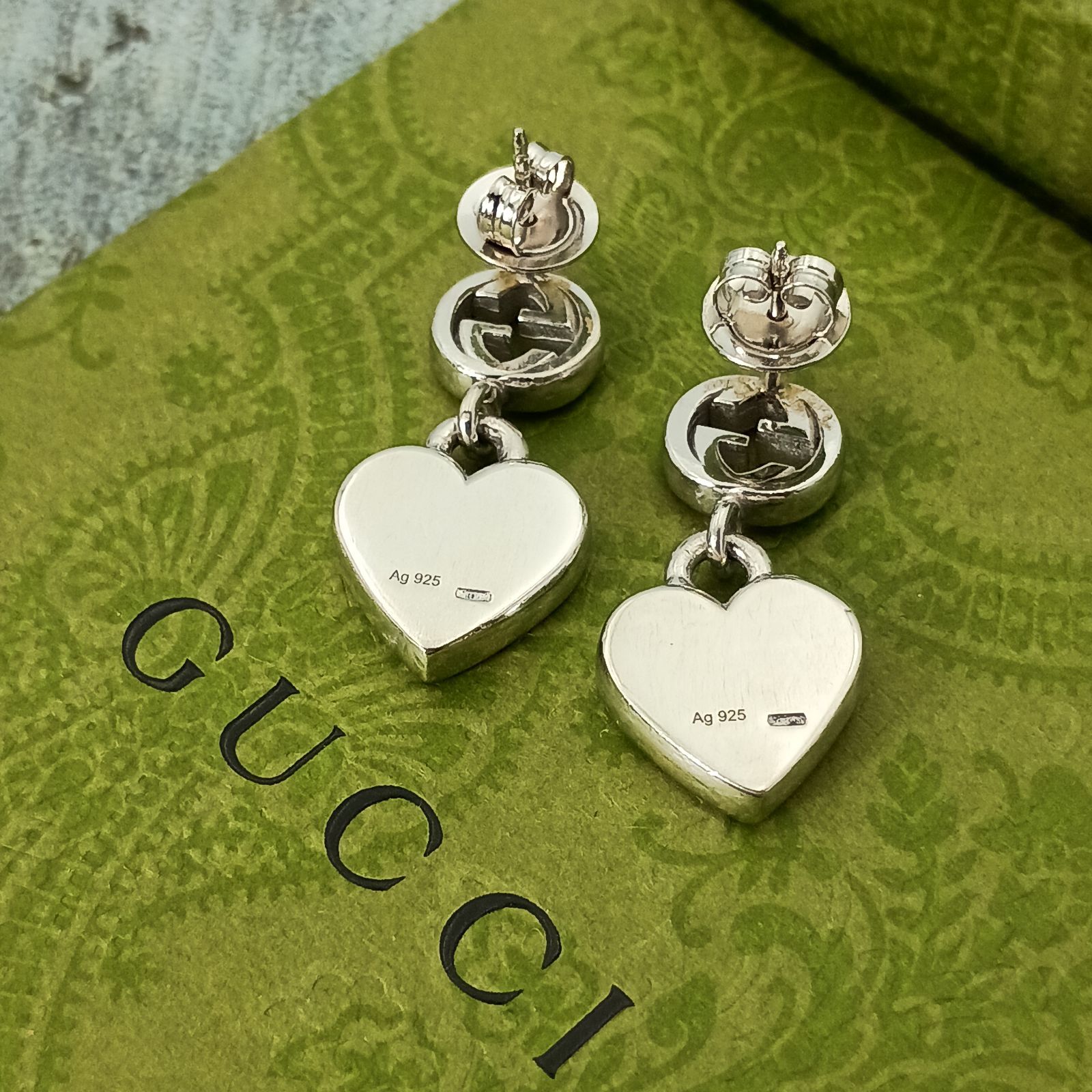 GUCCI グッチ インターロッキングG ハート ロゴ ピアス 両耳 