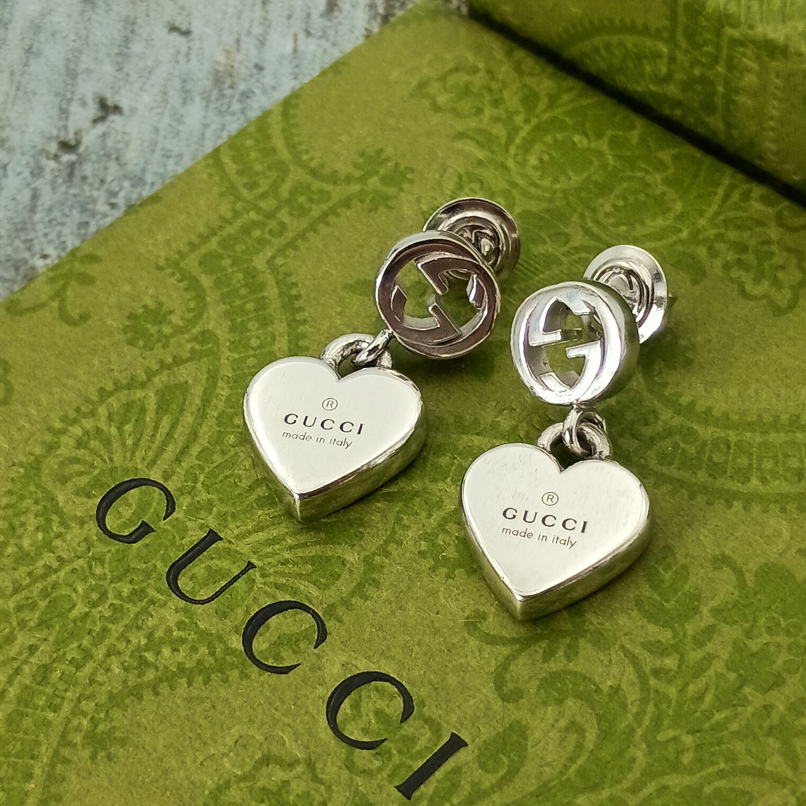 GUCCI グッチ インターロッキングG ハート ロゴ ピアス 両耳