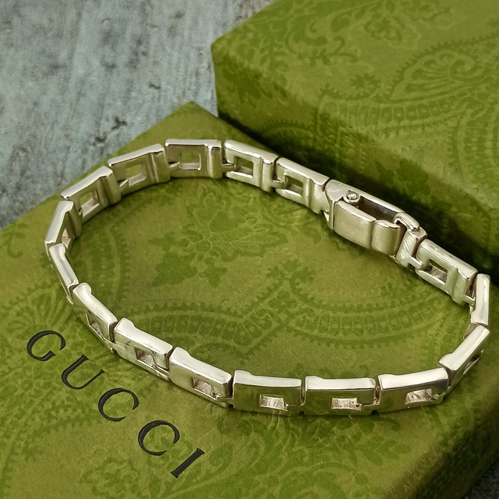 GUCCI グッチ Gモチーフ ブレスレット メンズ Gロゴ シルバー925