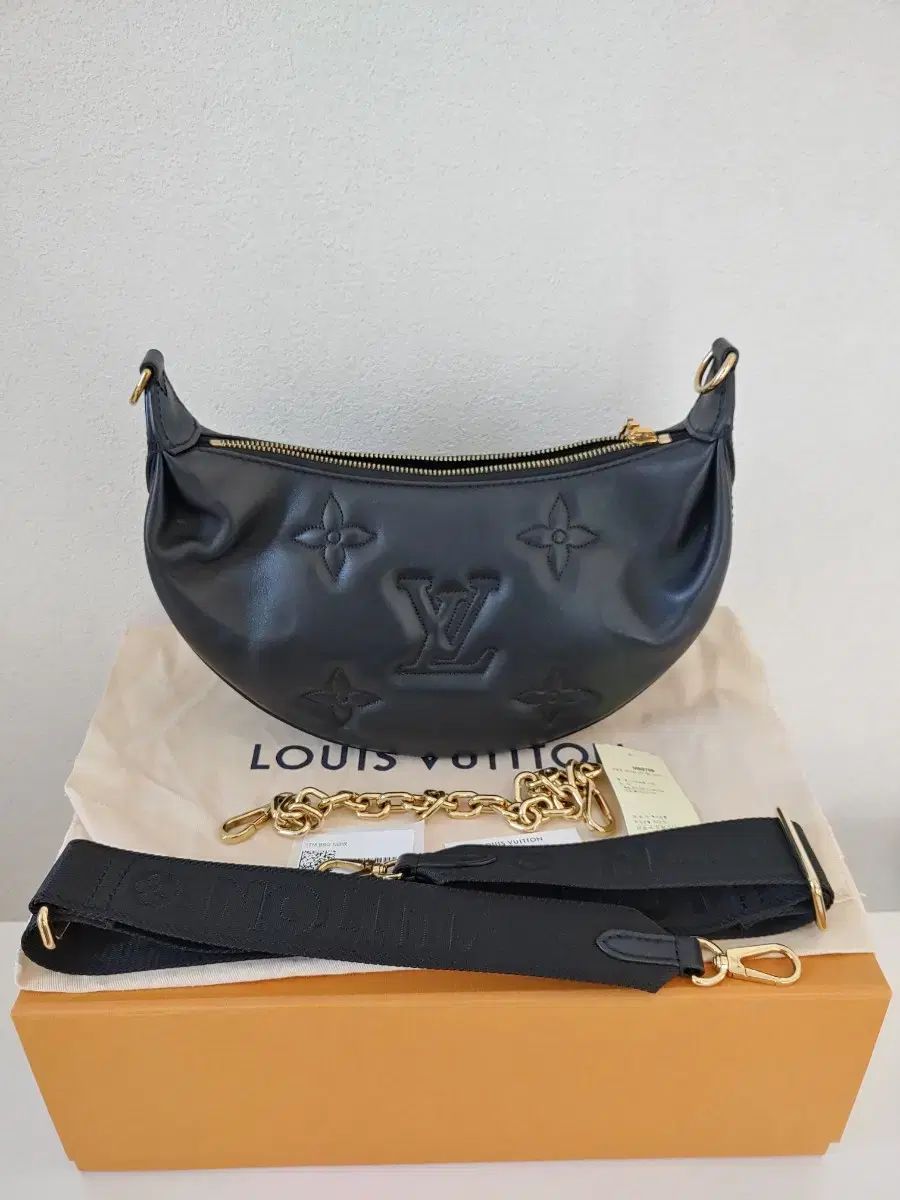 Louis Vuitton オーバTHE MOON