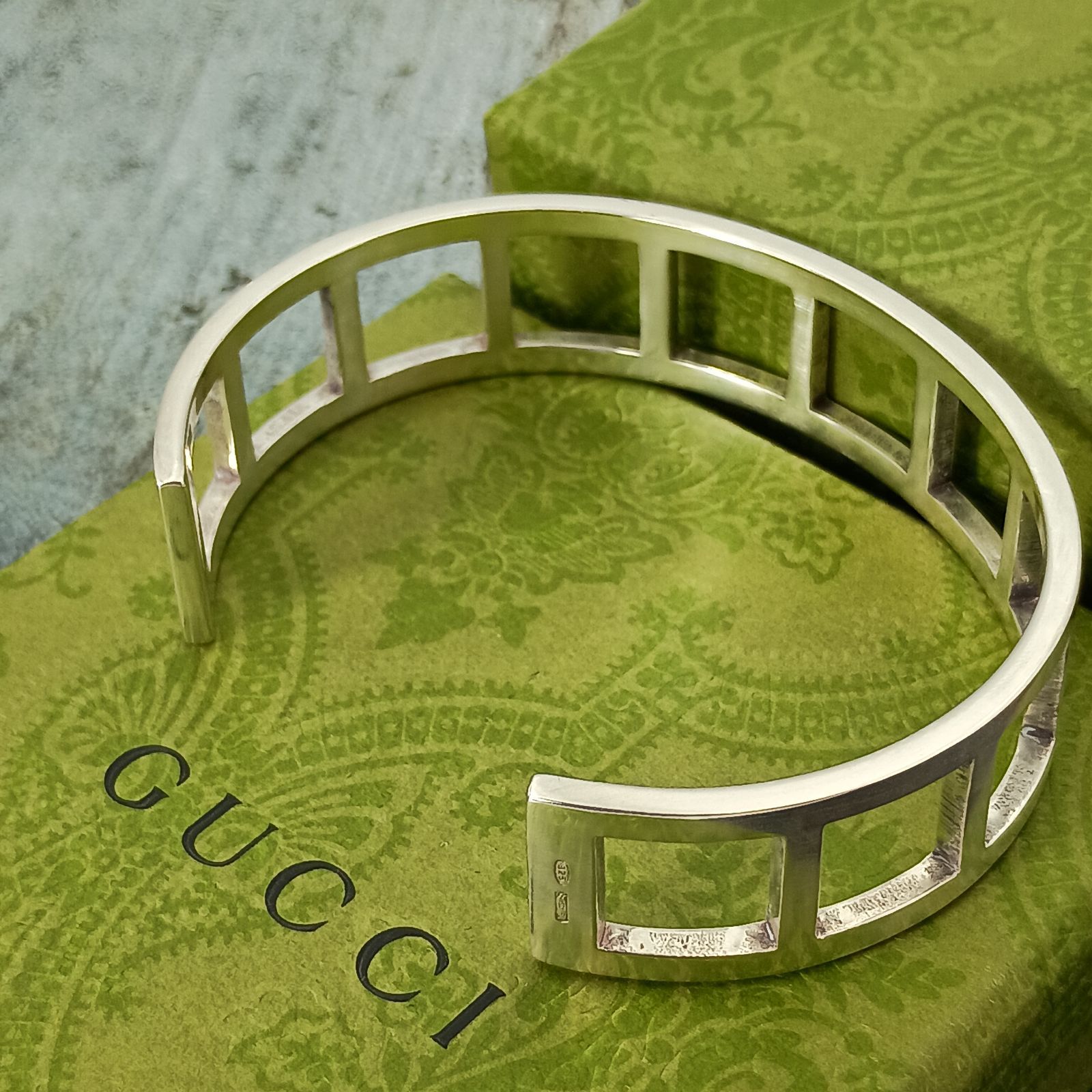 GUCCI グッチ オープン スクエア バングル ブレスレット レディース シルバー925
