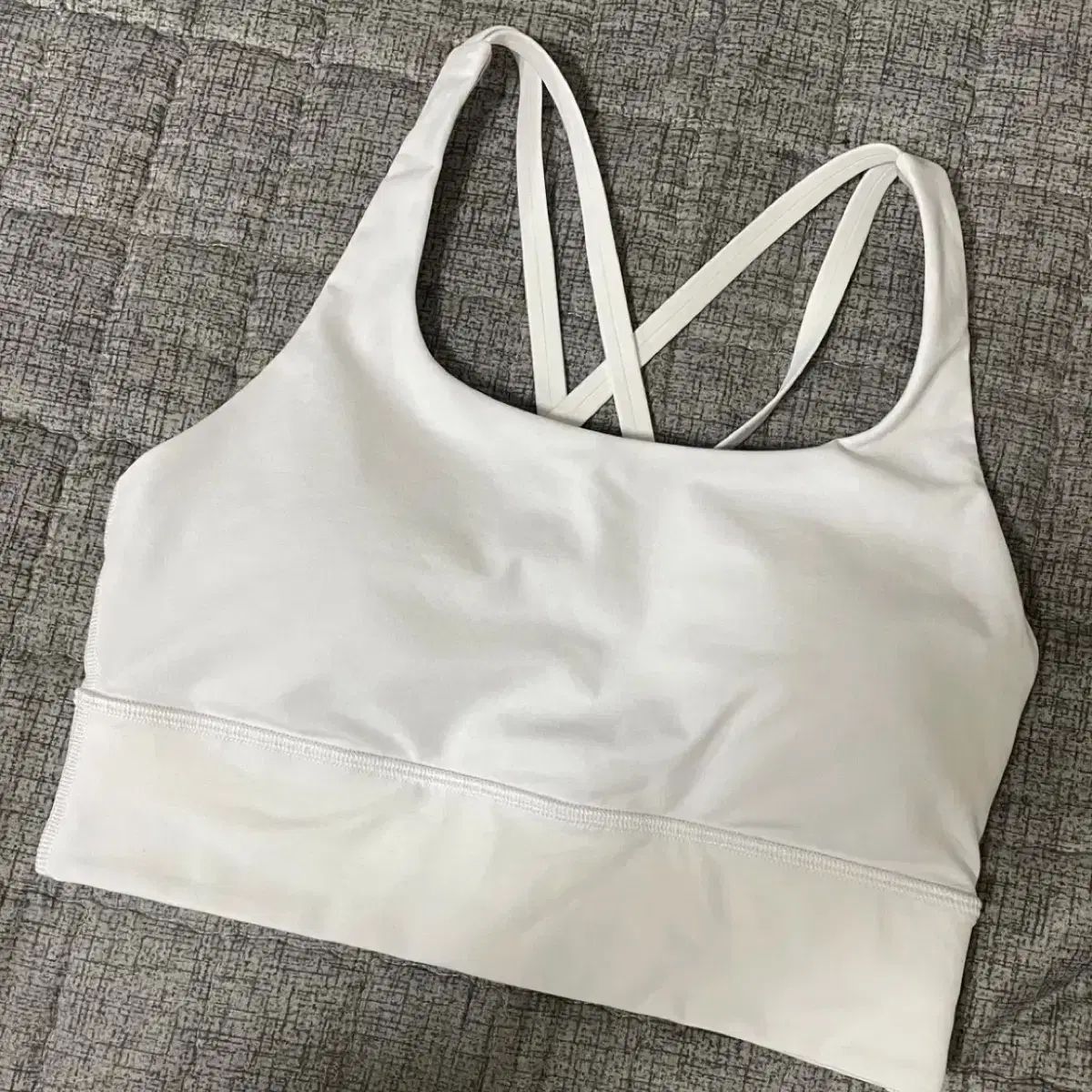 【美品】lululemon ブラトップ ホワイト サイズ4 ルルレモン スポーツブラ ブラトップ 白 ブラトップ lululemon