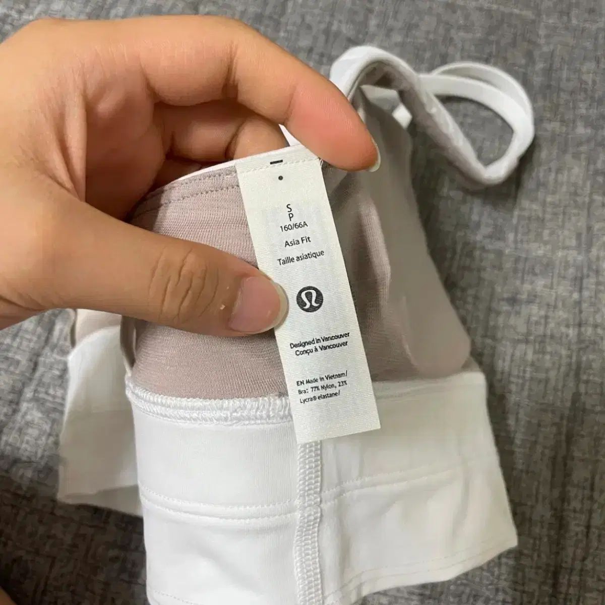 ルルレモン スポーツブラ ブラトップ 白 ブラトップ lululemon