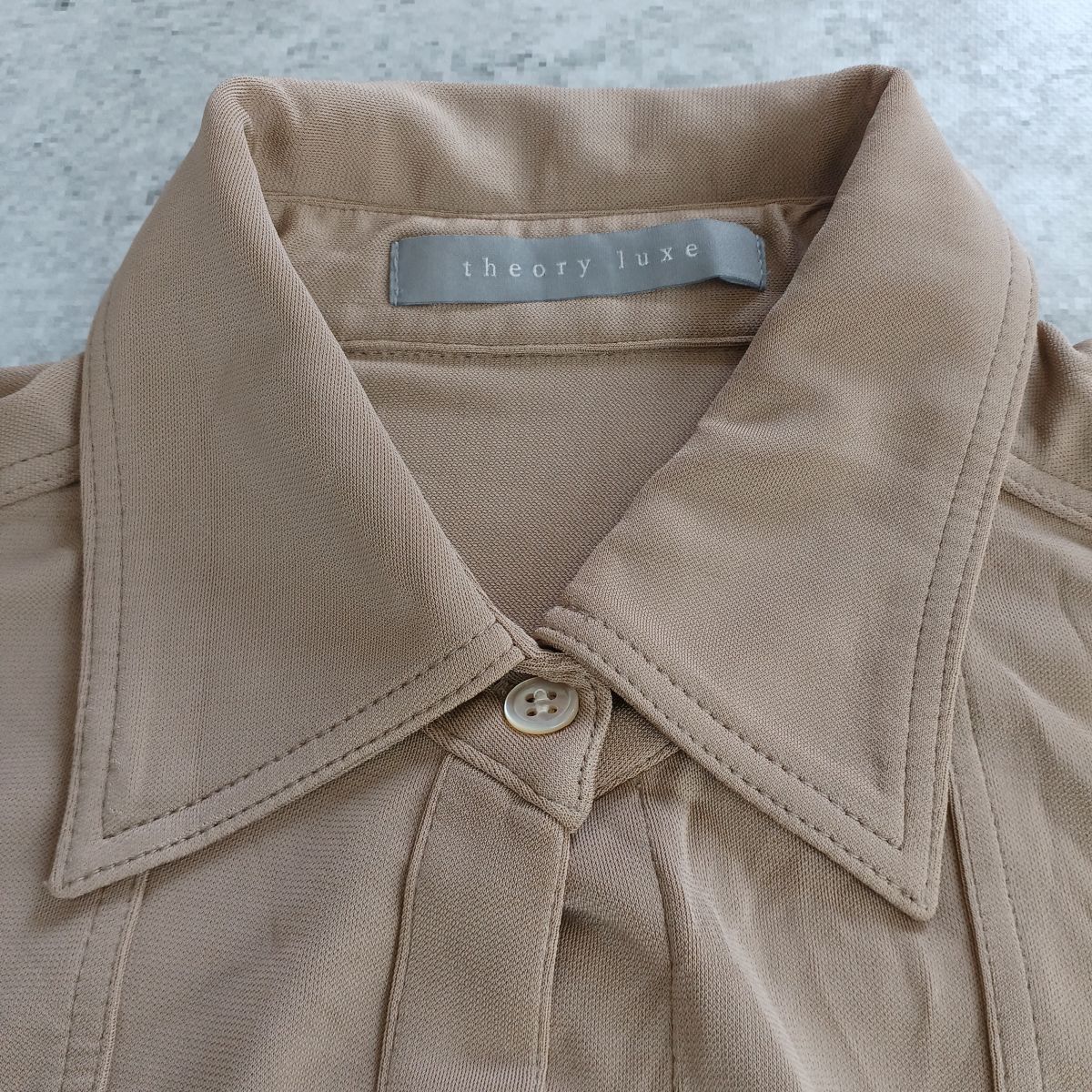 theory luxe レディースブラウス トップス シャツ ベージュ 38サイズ