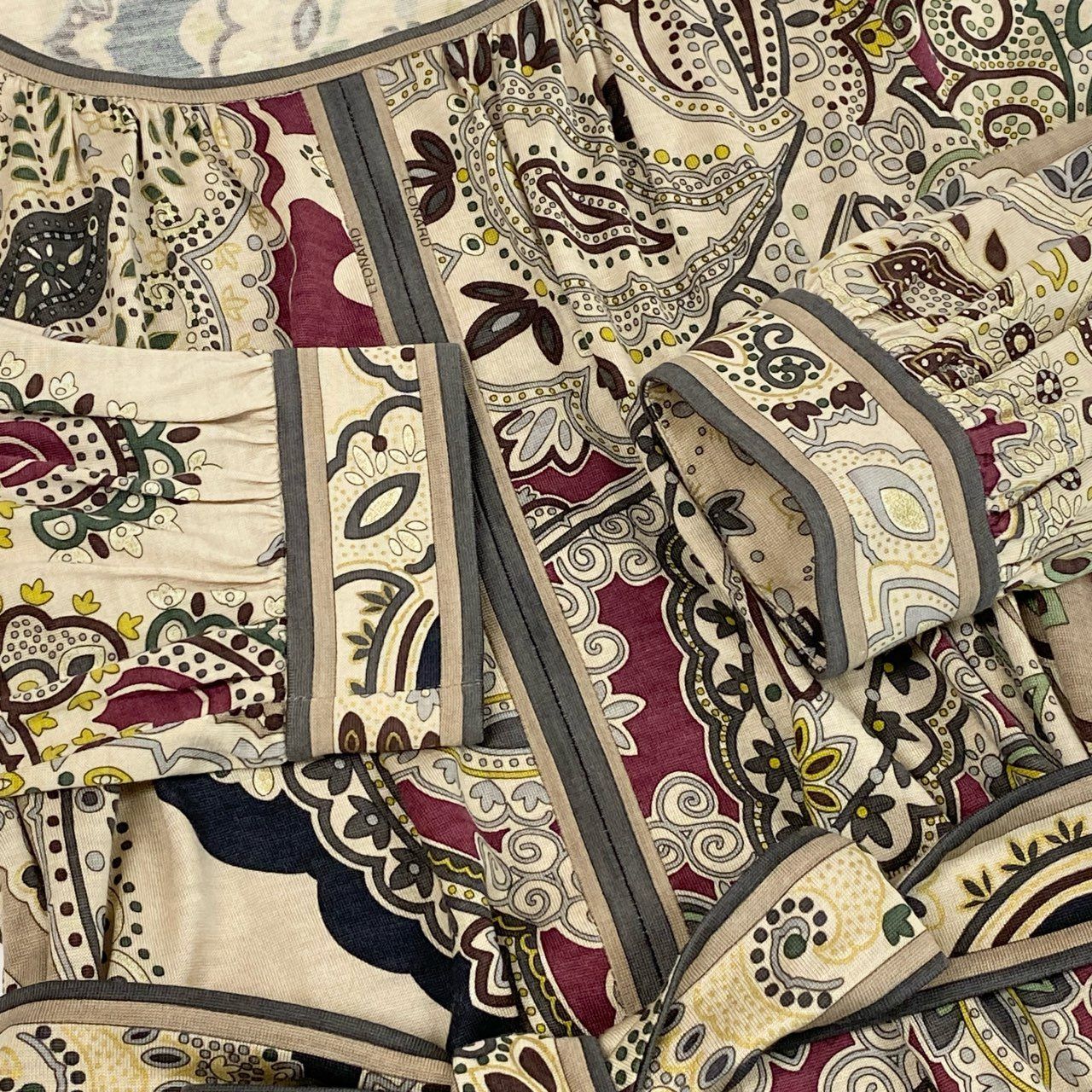  49 L 9 LEONARD レオナール 長袖ワンピース 膝丈ワンピース 総柄 ウエストリボン Mサイズ マルチ レディースo 07 t 長袖 七分袖 カットソーワンピース