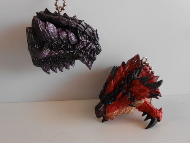 ♯Jkv27IT モンスターハンター4 噛み付き モンスタースイン 人気2種