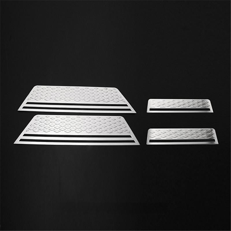 【送料無料】2019年式 ハイエース300専用 ステンレス製 高級踏板 改装用 足元にエレガントなデザインをプラス！ZX06