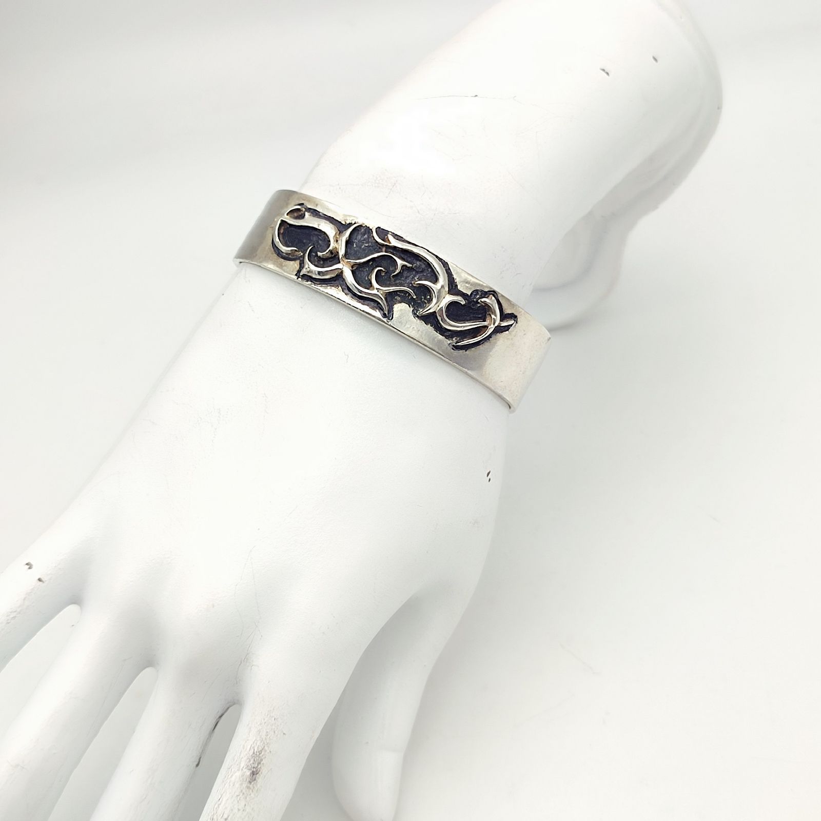 デザインバングル カフ SILVER シルバー925 38.1g トライバル - メルカリ