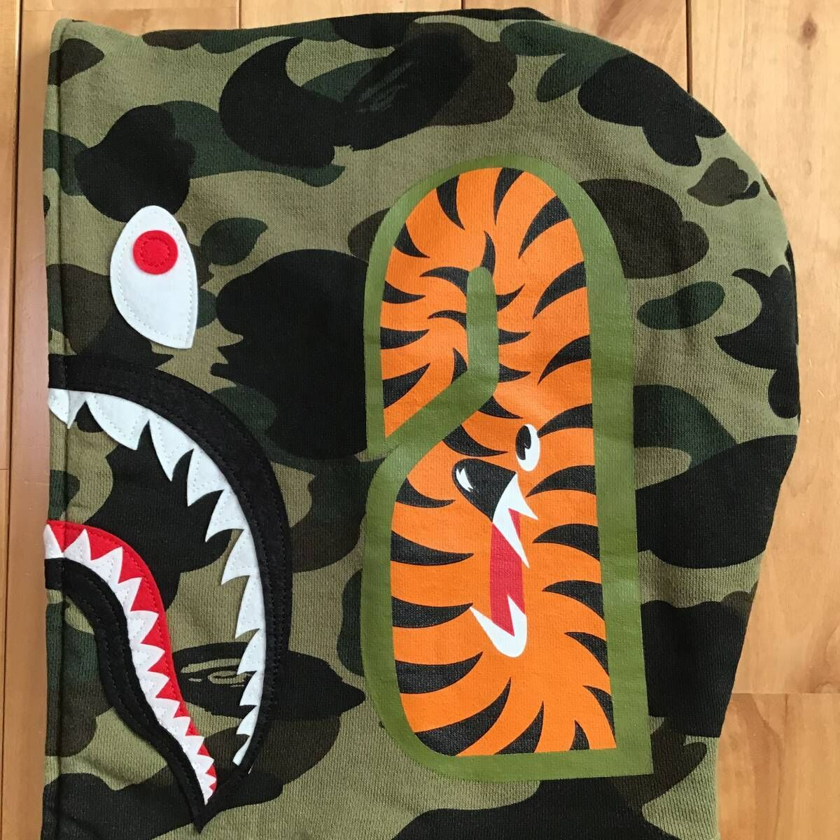1st camo green シャーク パーカー Mサイズ shark full zip hoodie a