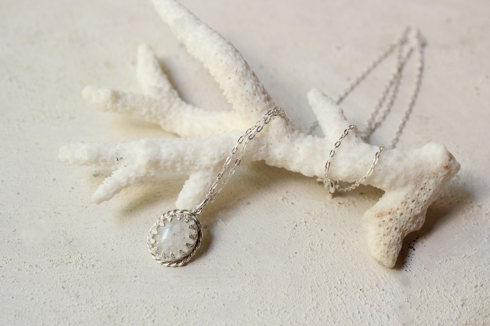 ハイアライトオパールのネックレス silver azur