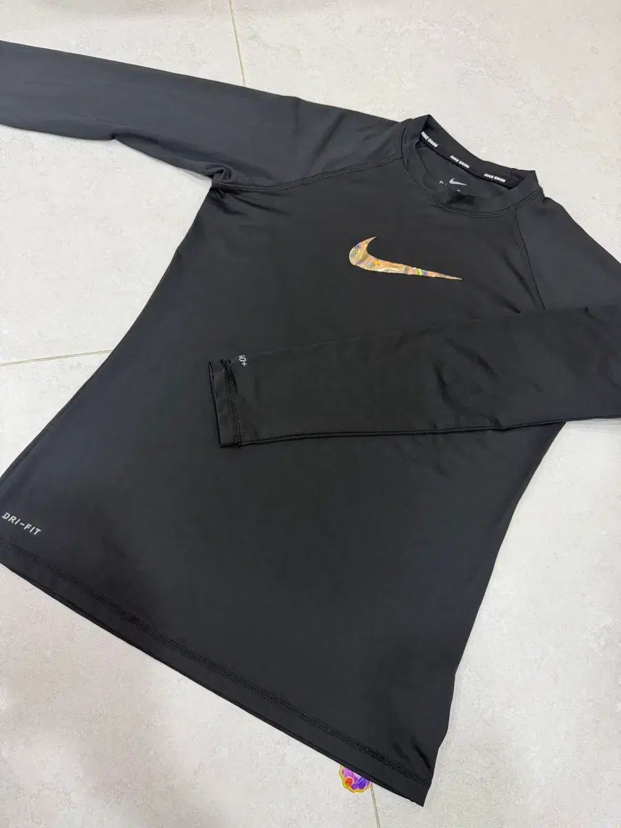 レディース NIKE ラッシュガード 上下セット ブラック S