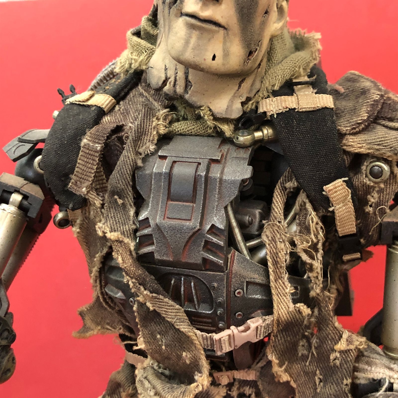 ショップ △ホットトイズ ターミネーター4 T-600 ダメージ・スキン版