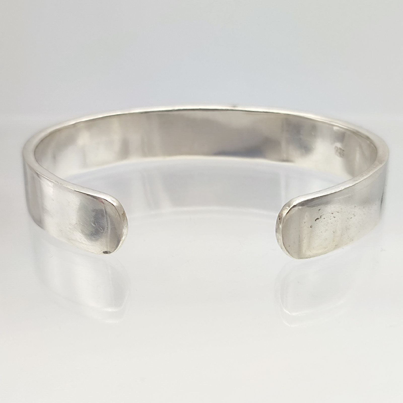 美品】インディアンジュエリー ホワイトバッファロー デザインバングル