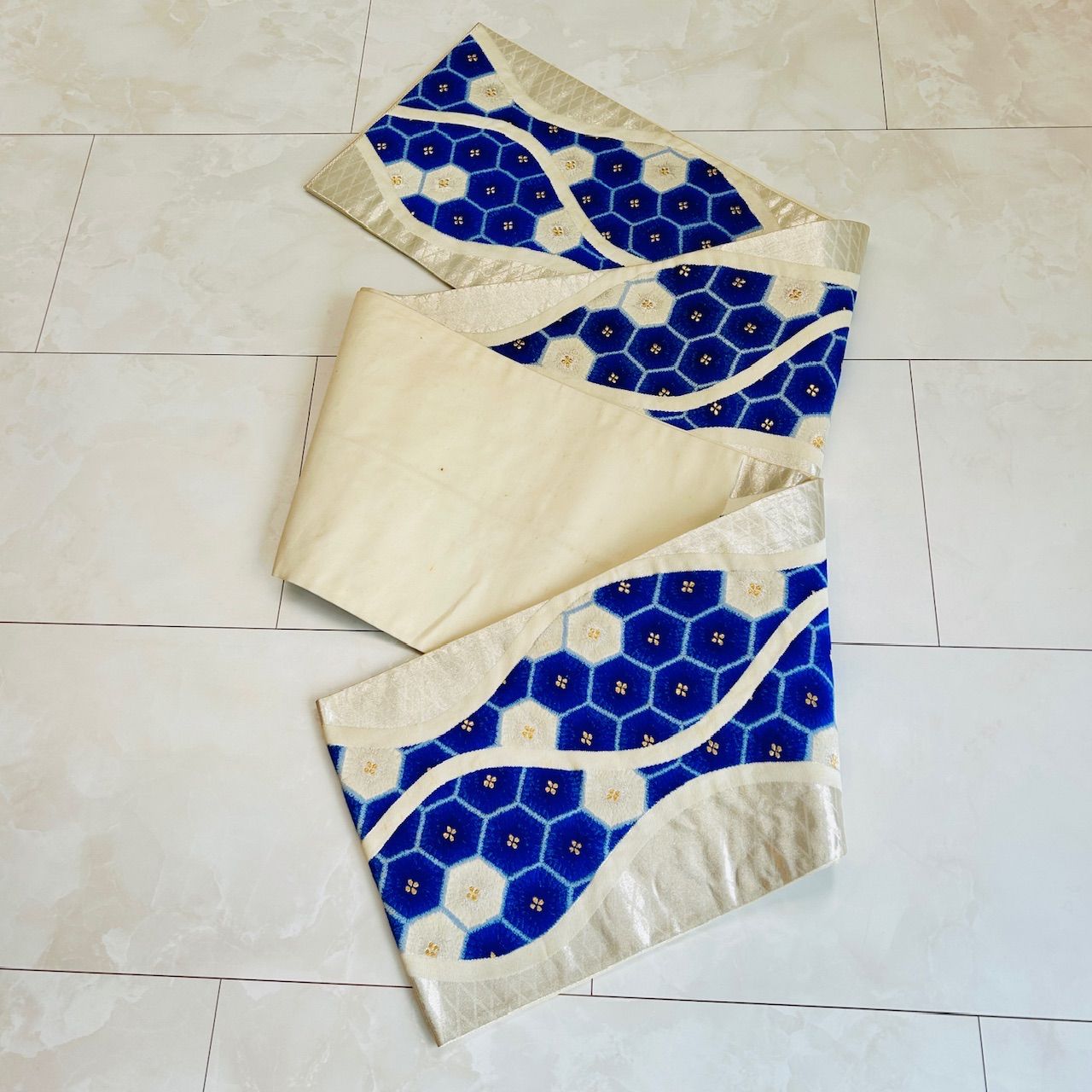 帯 袋帯 シルバー系 青系 花 上品 華やか 管理番号KKVMI 99