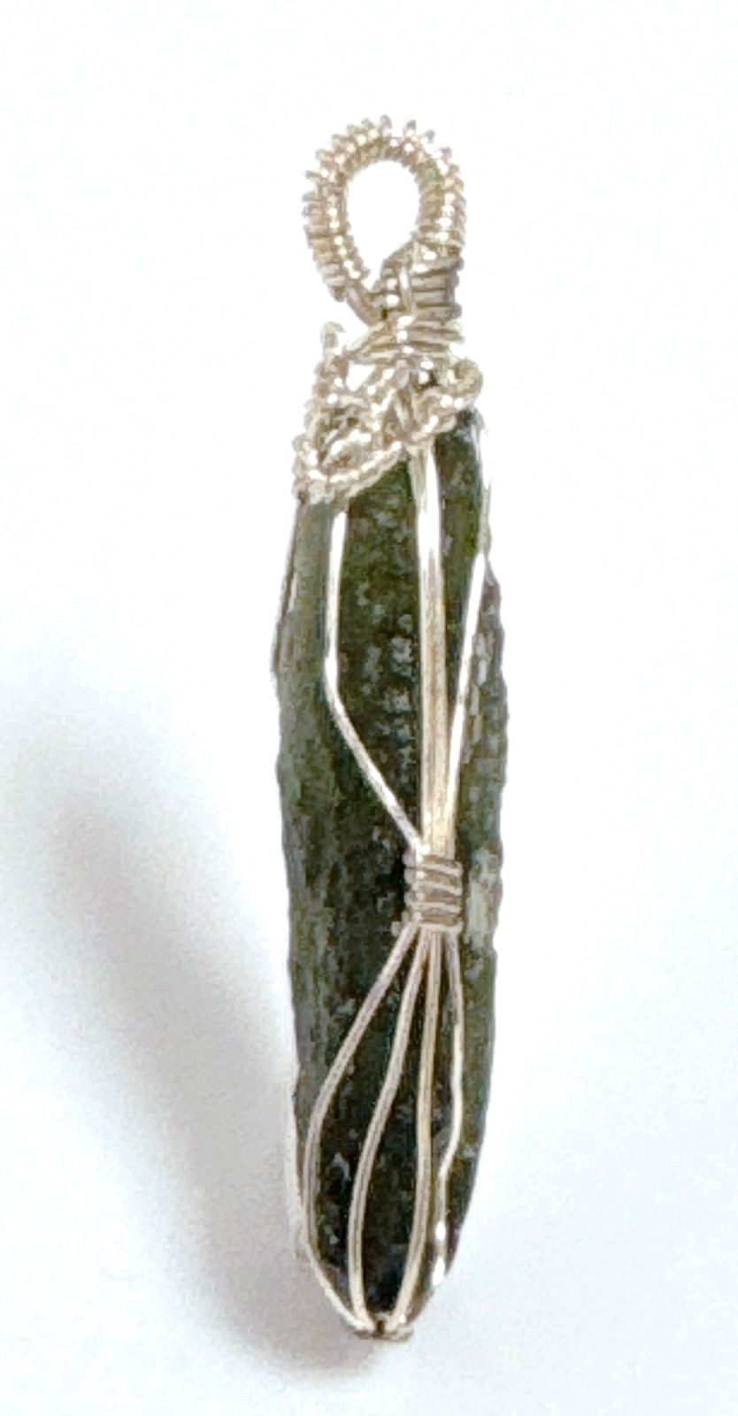 天然モルダバイトワイヤーペンダントNO