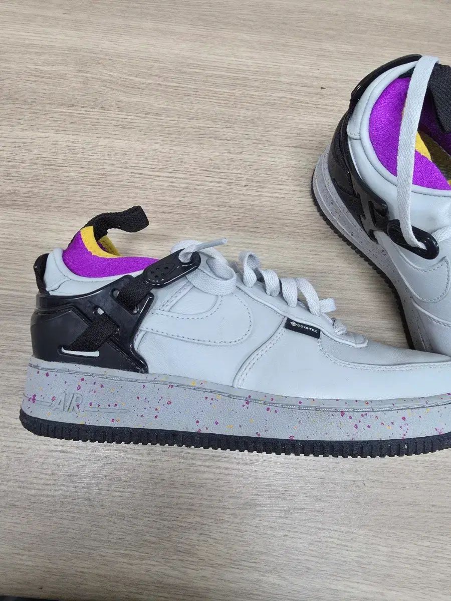 x アンダーカバー