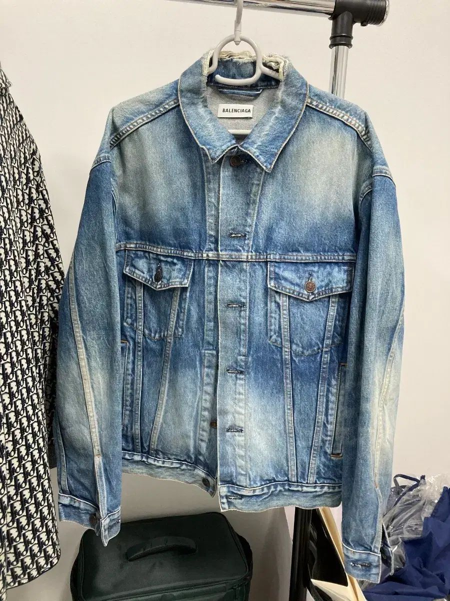 バレンシアガ　デニムジャケット サイズ34 BALENCIAGA】バレンシアガ『バックロゴ デニムジャケット size34