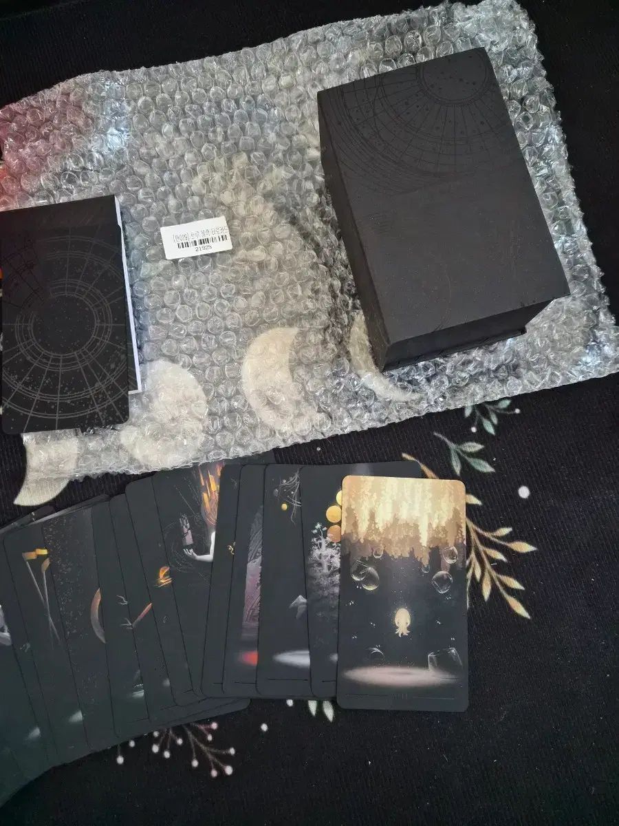 TRUEブラック タロットカード