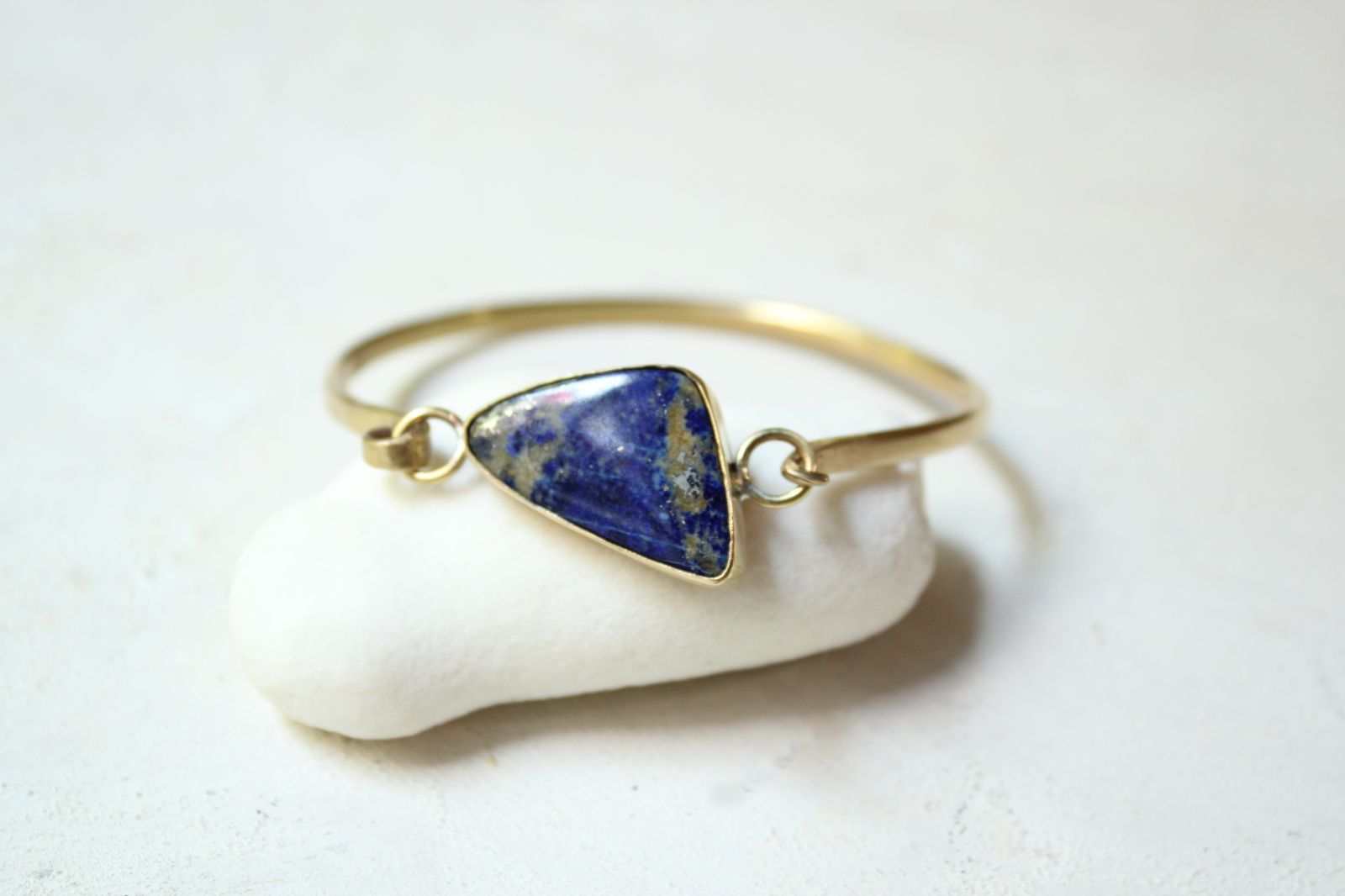ラピスラズリの真鍮バングル azur