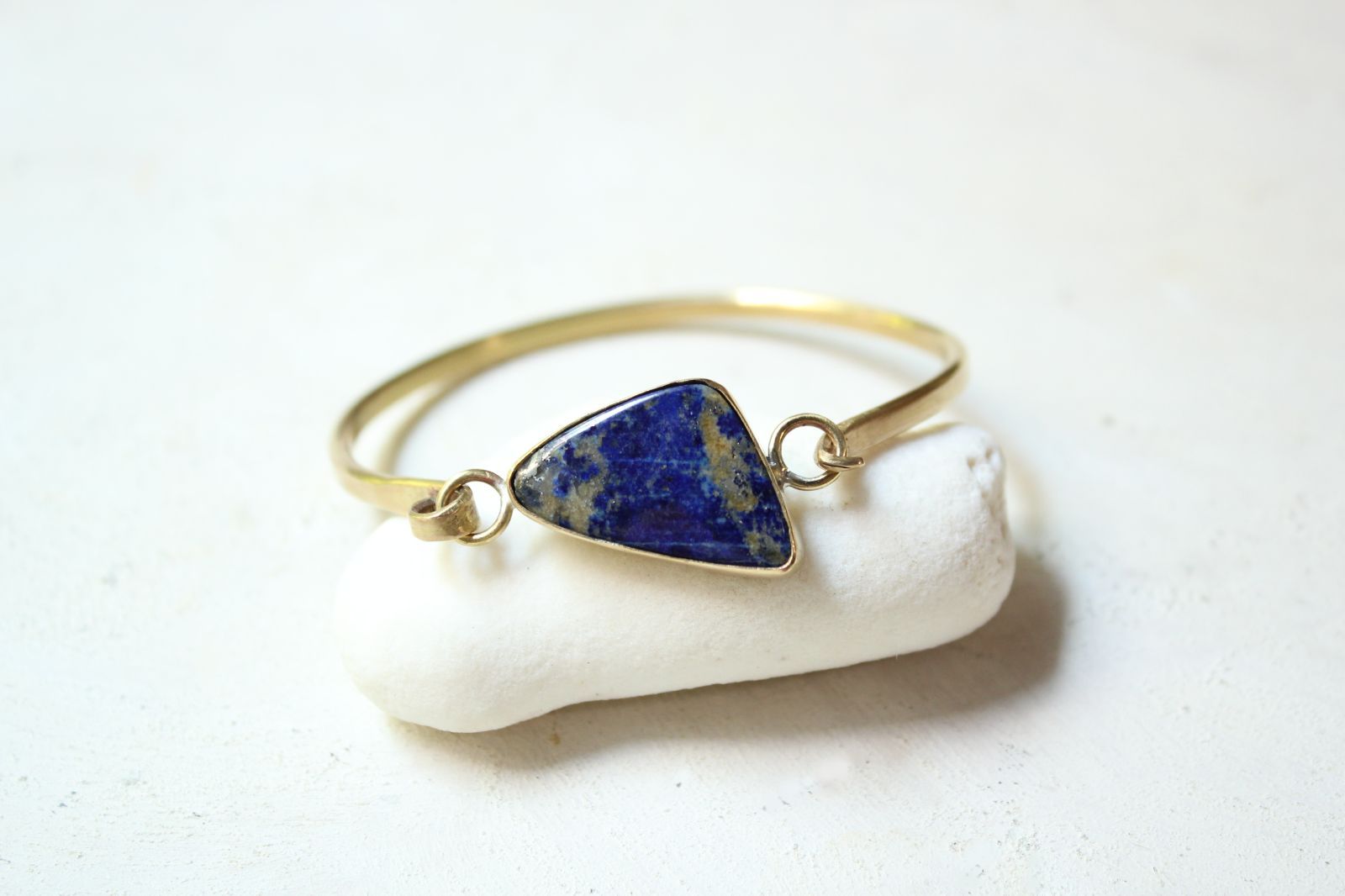 ラピスラズリの真鍮バングル