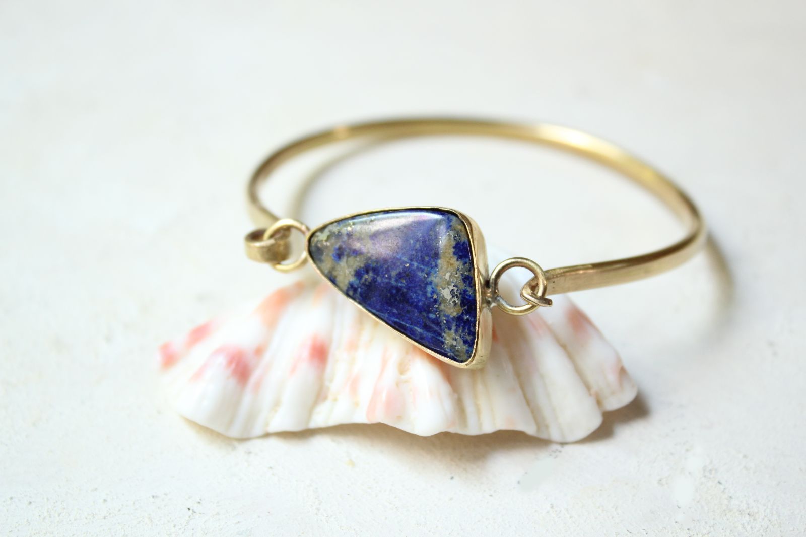 ラピスラズリの真鍮バングル